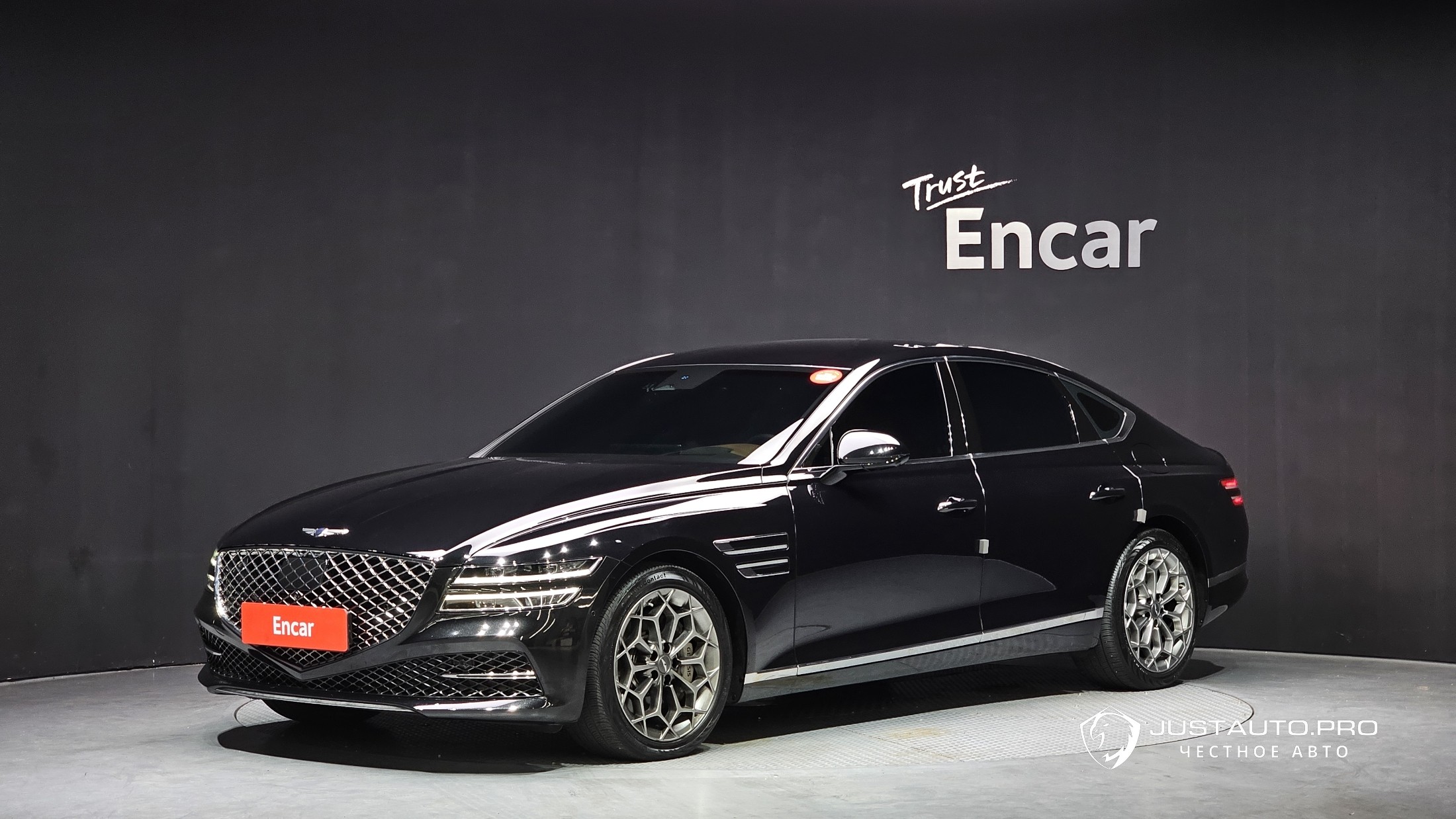 Автомобиль Genesis G80