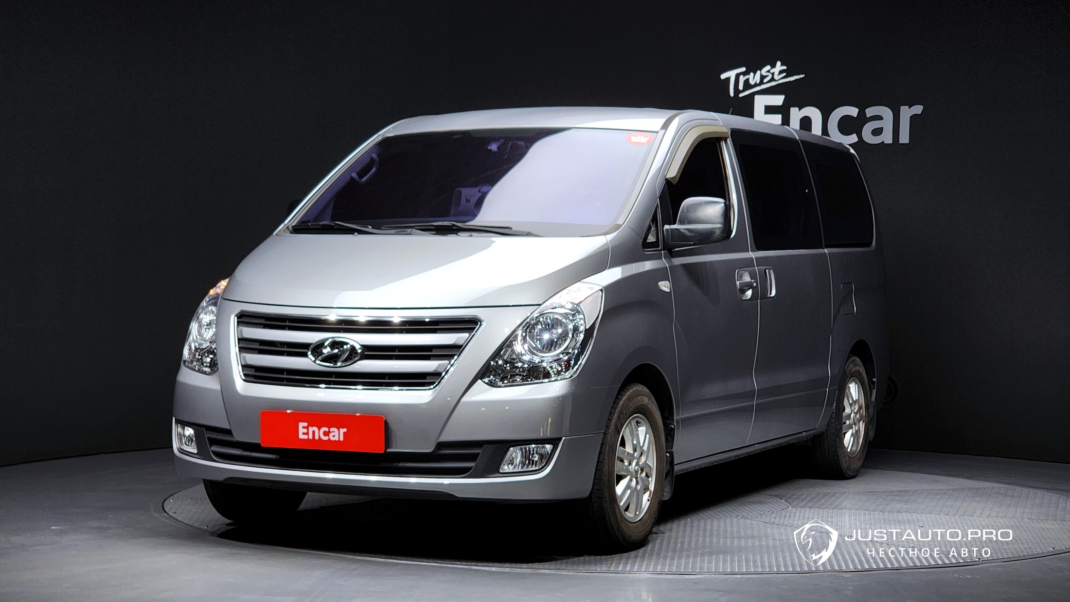 Автомобиль Hyundai Starex