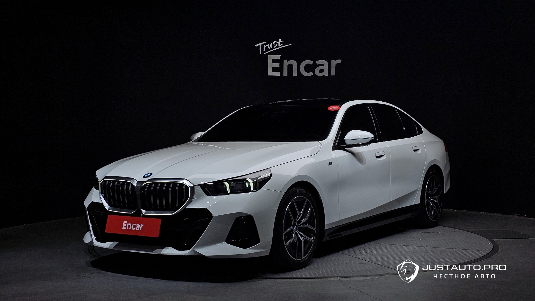 Автомобиль BMW 5-Series