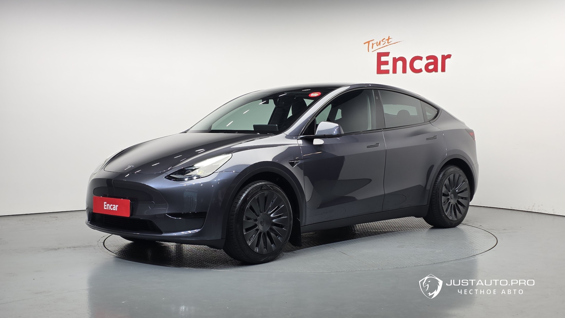 Автомобиль Tesla Model Y