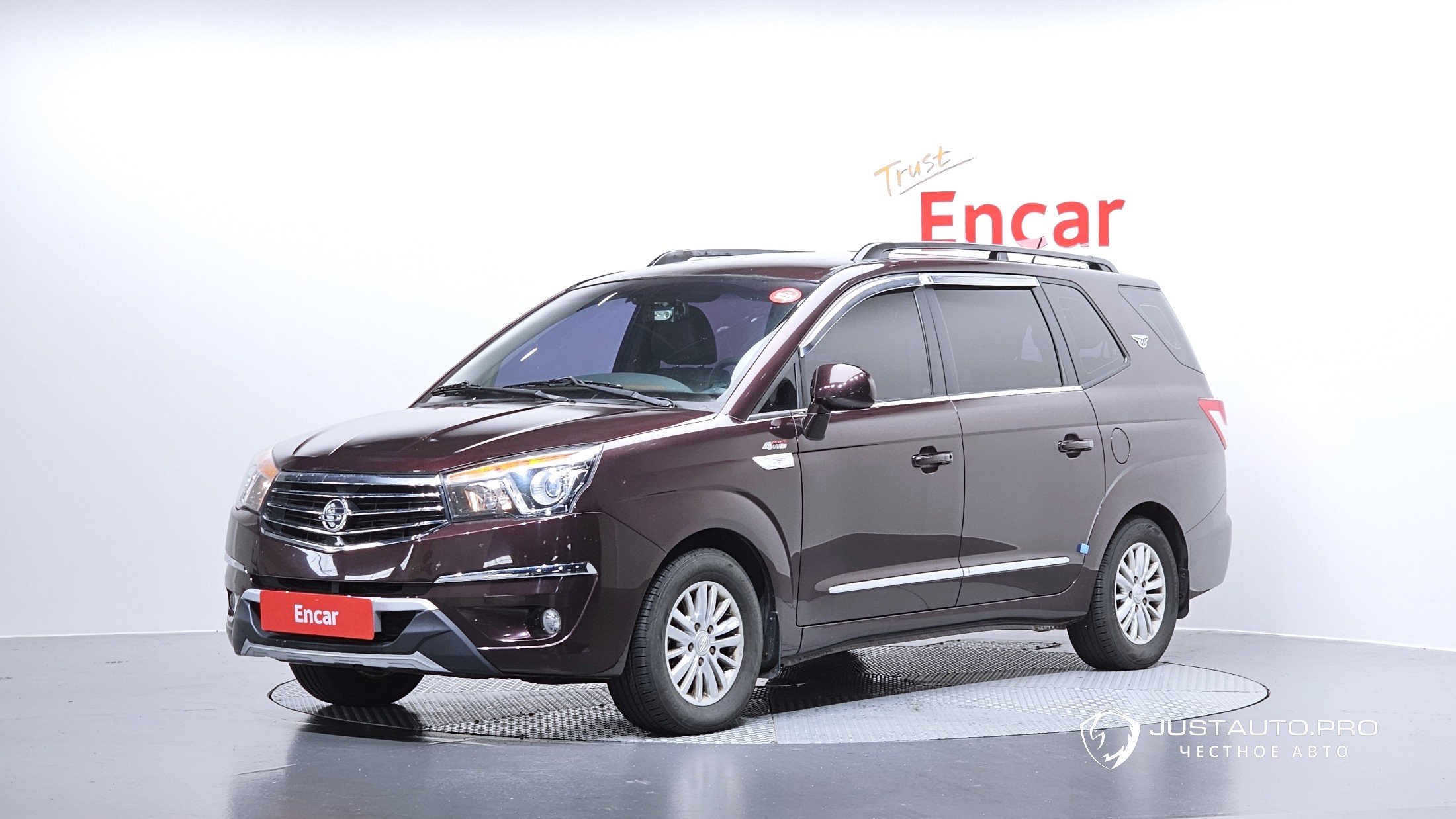 Автомобиль KG_Mobility_Ssangyong KORANDO