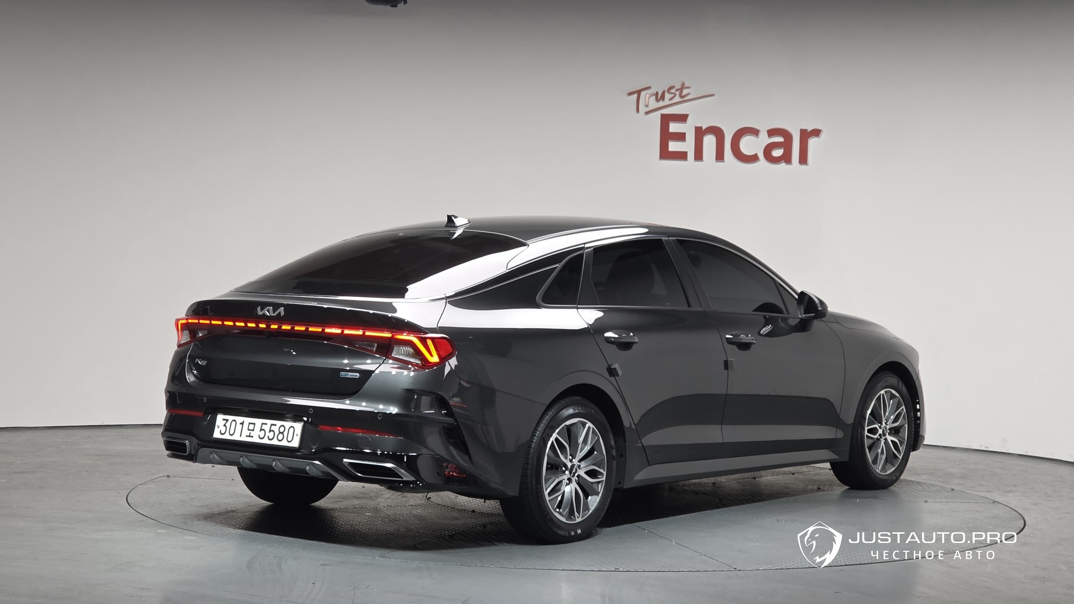 Автомобиль Kia K5