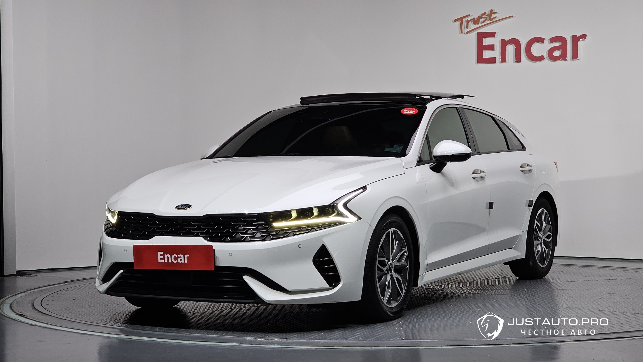 Автомобиль Kia K5