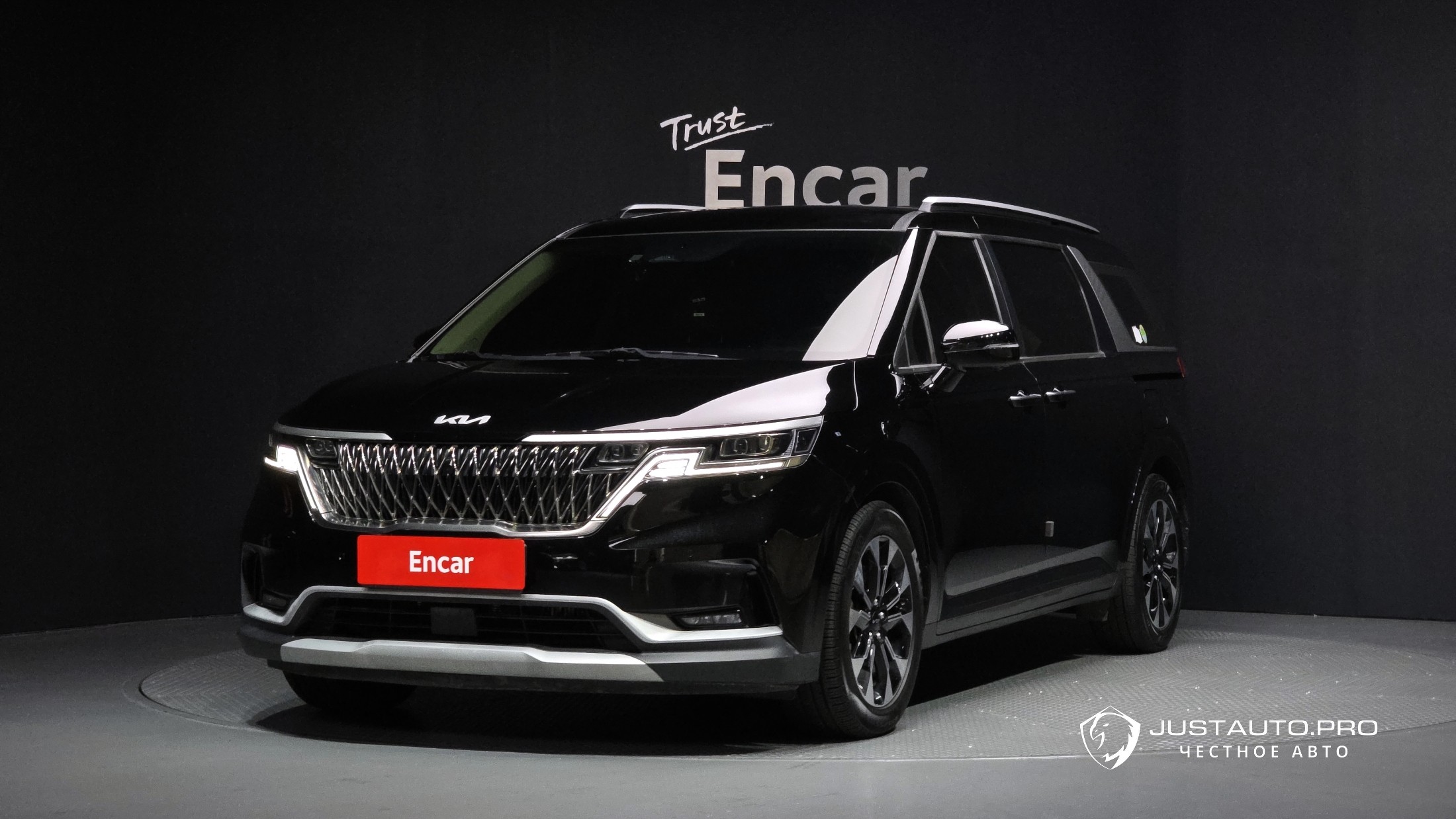 Автомобиль Kia Canival
