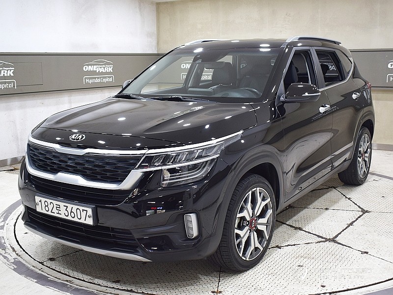 Автомобиль Kia Seltos