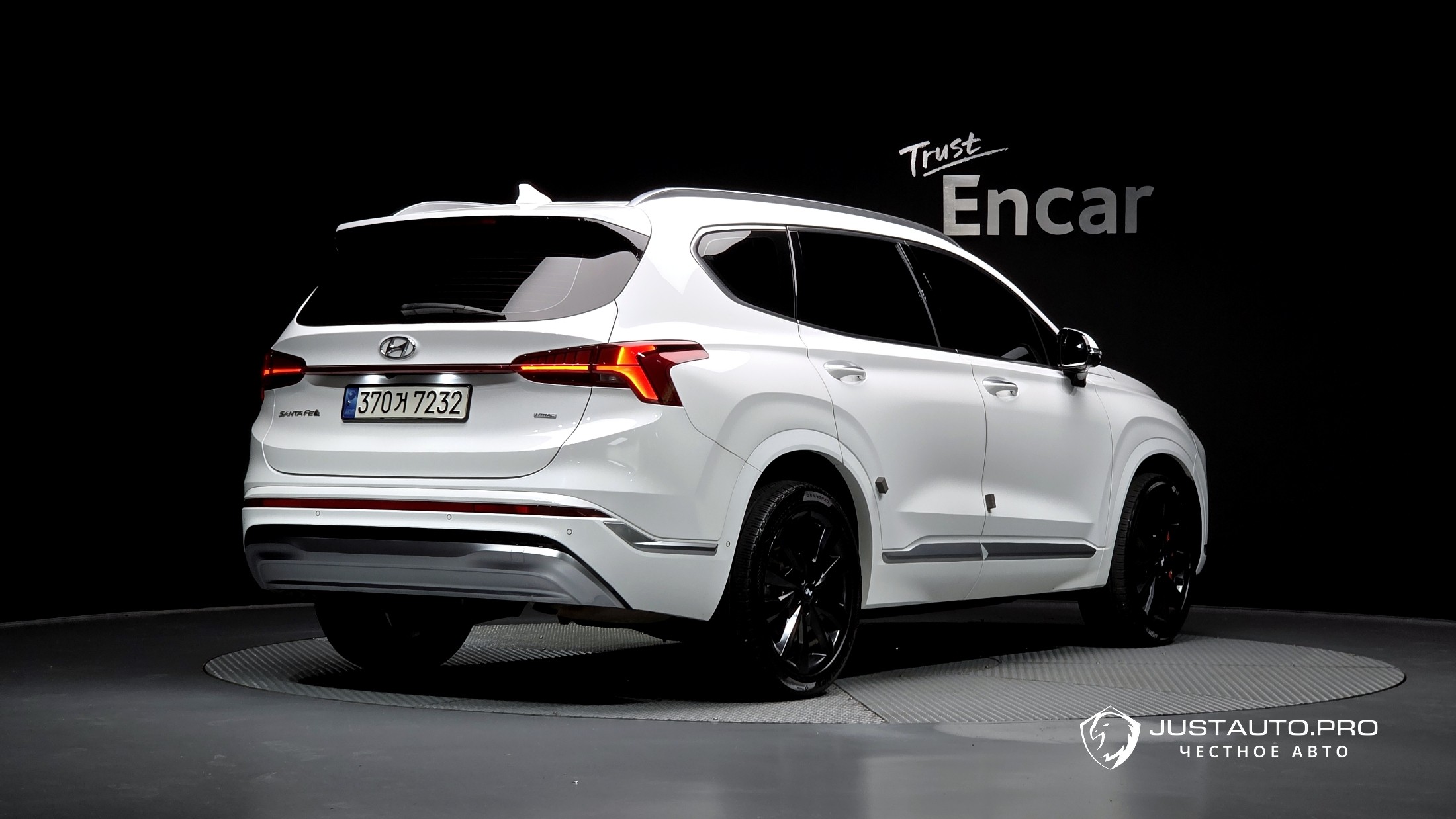 Автомобиль Hyundai Santafe