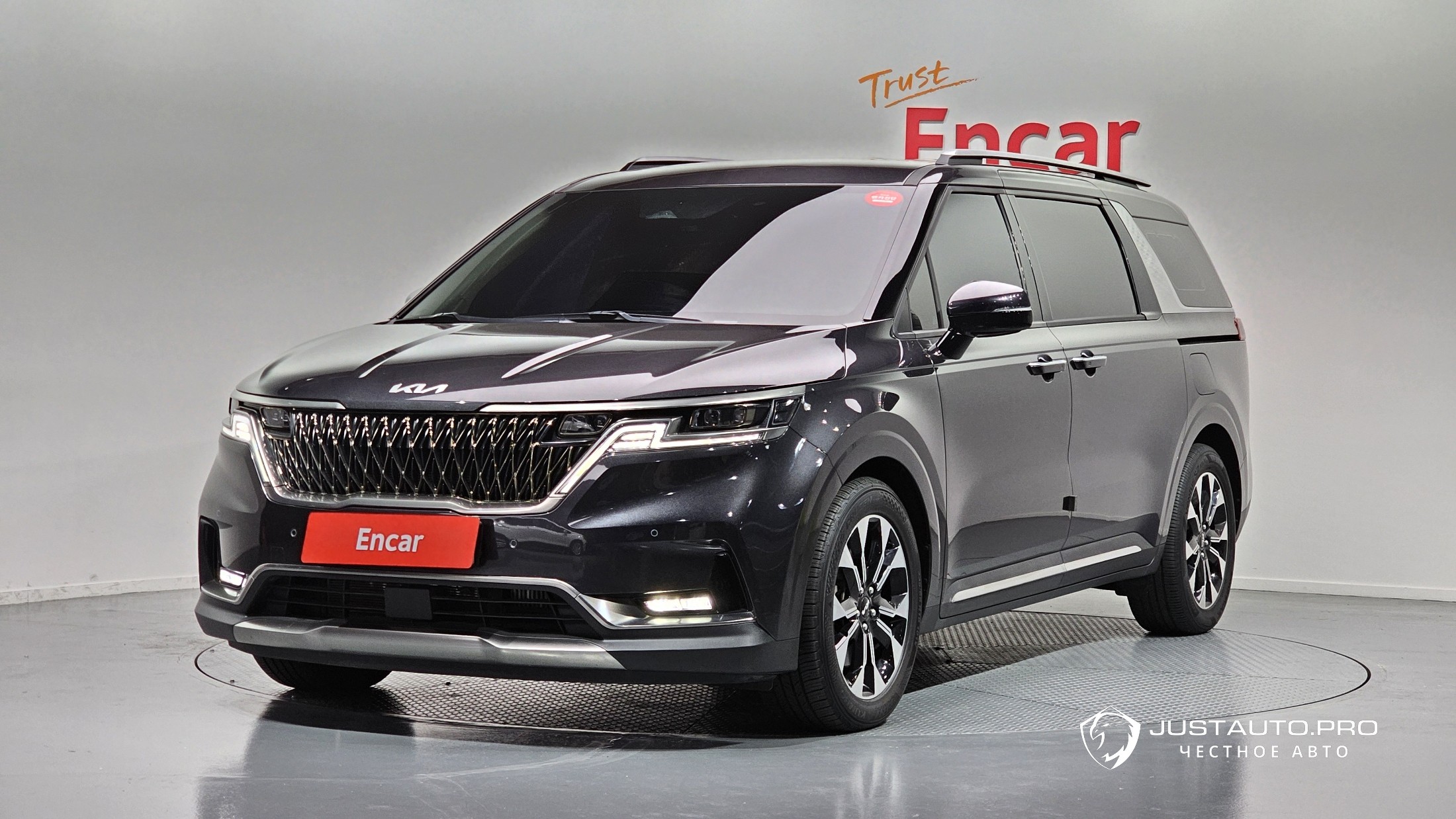 Автомобиль Kia Canival