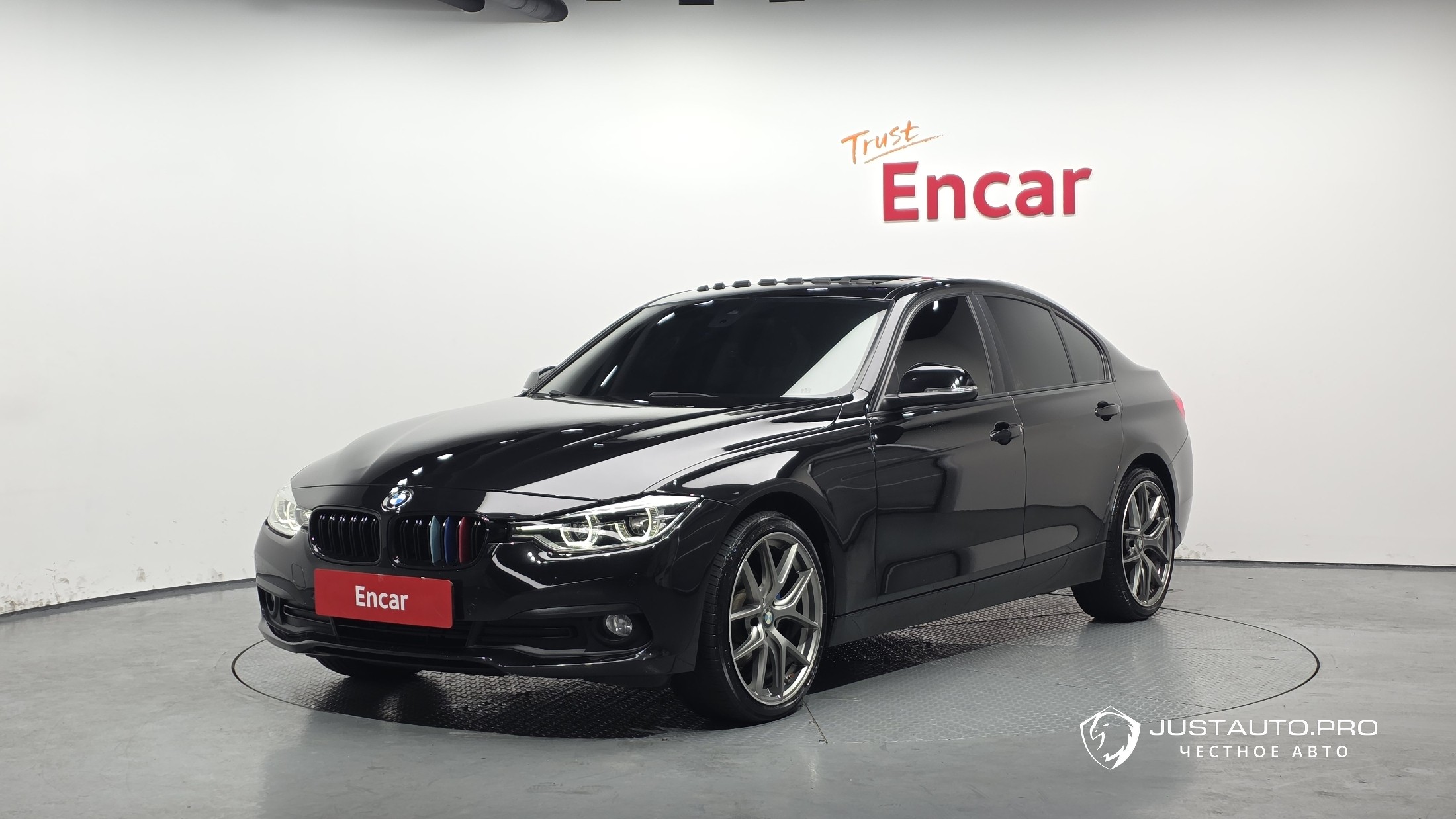 Автомобиль BMW 3-Series