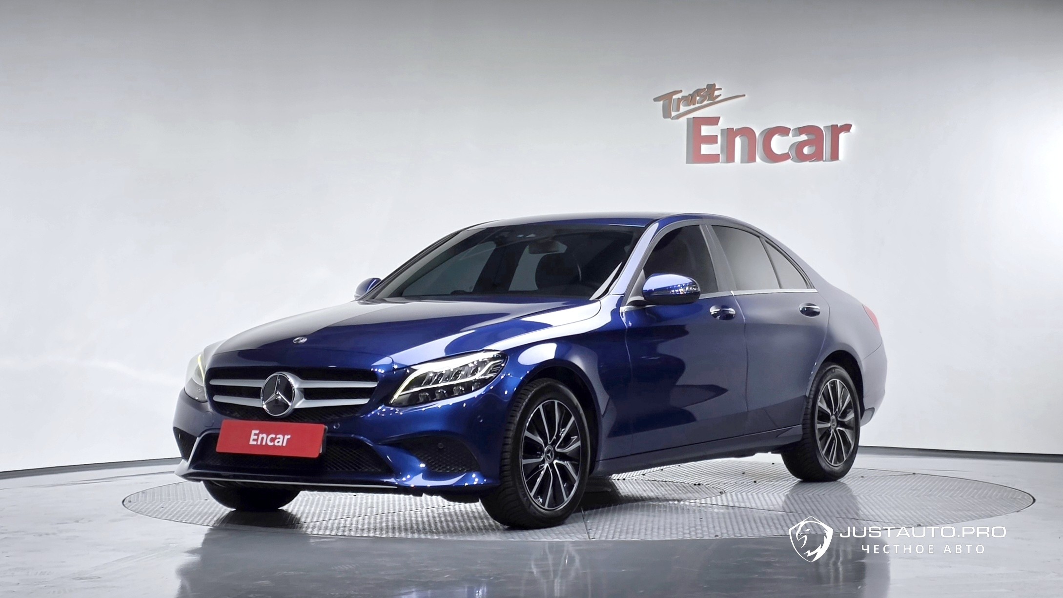 Автомобиль Mercedes-Benz C-Class