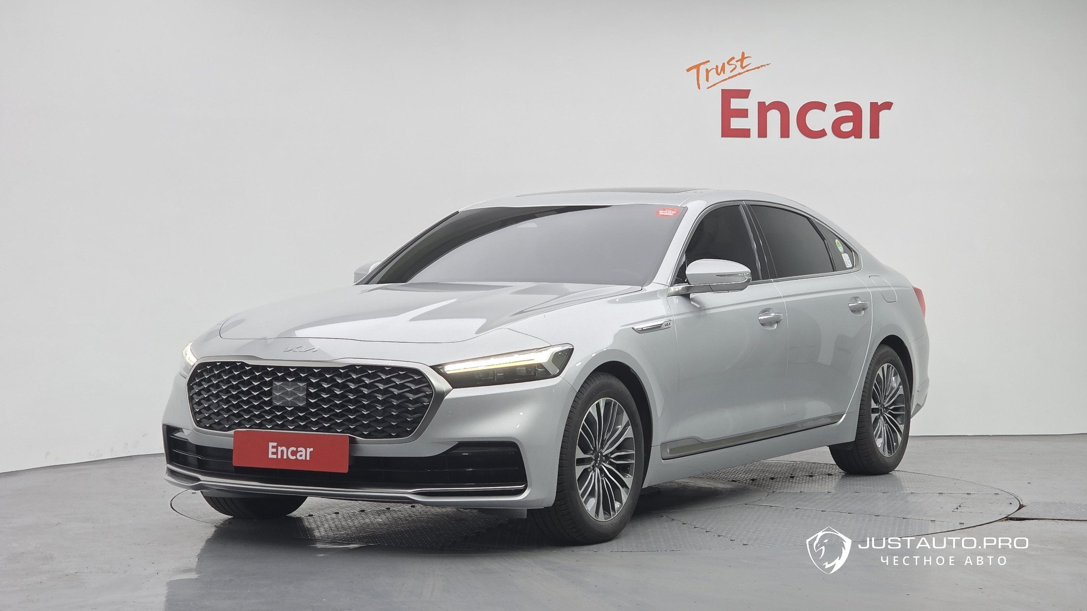 Автомобиль Kia K9
