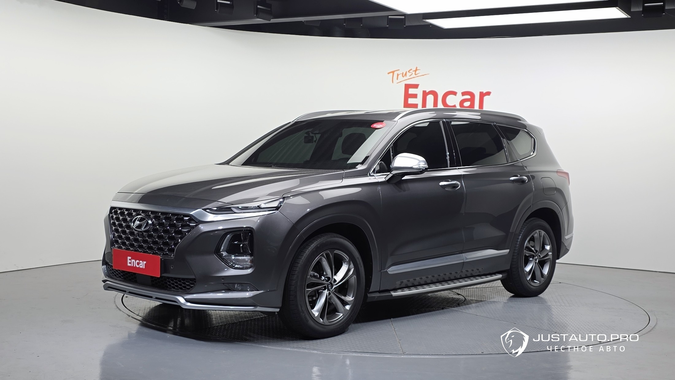 Автомобиль Hyundai Santafe