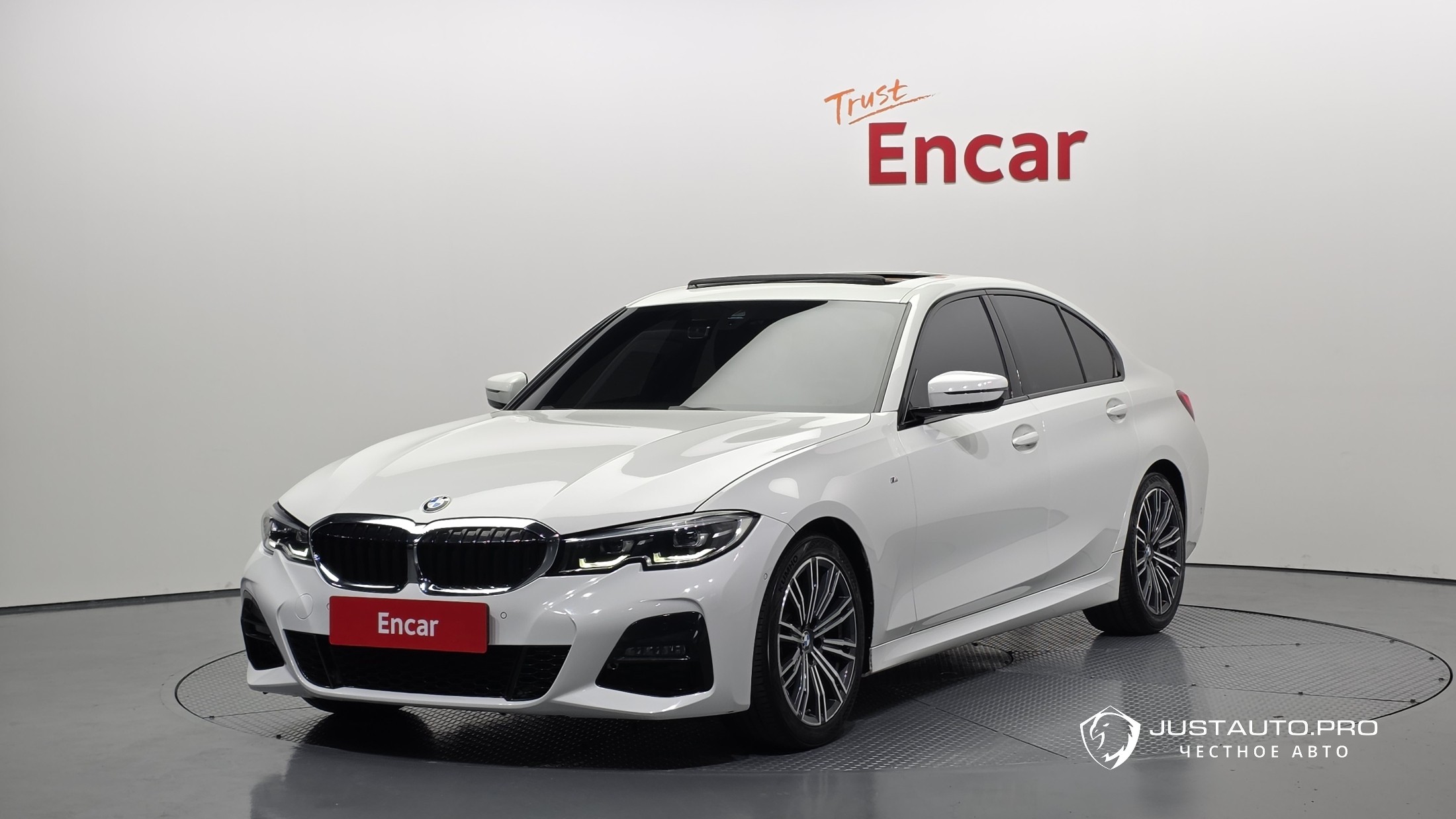 Автомобиль BMW 3-Series