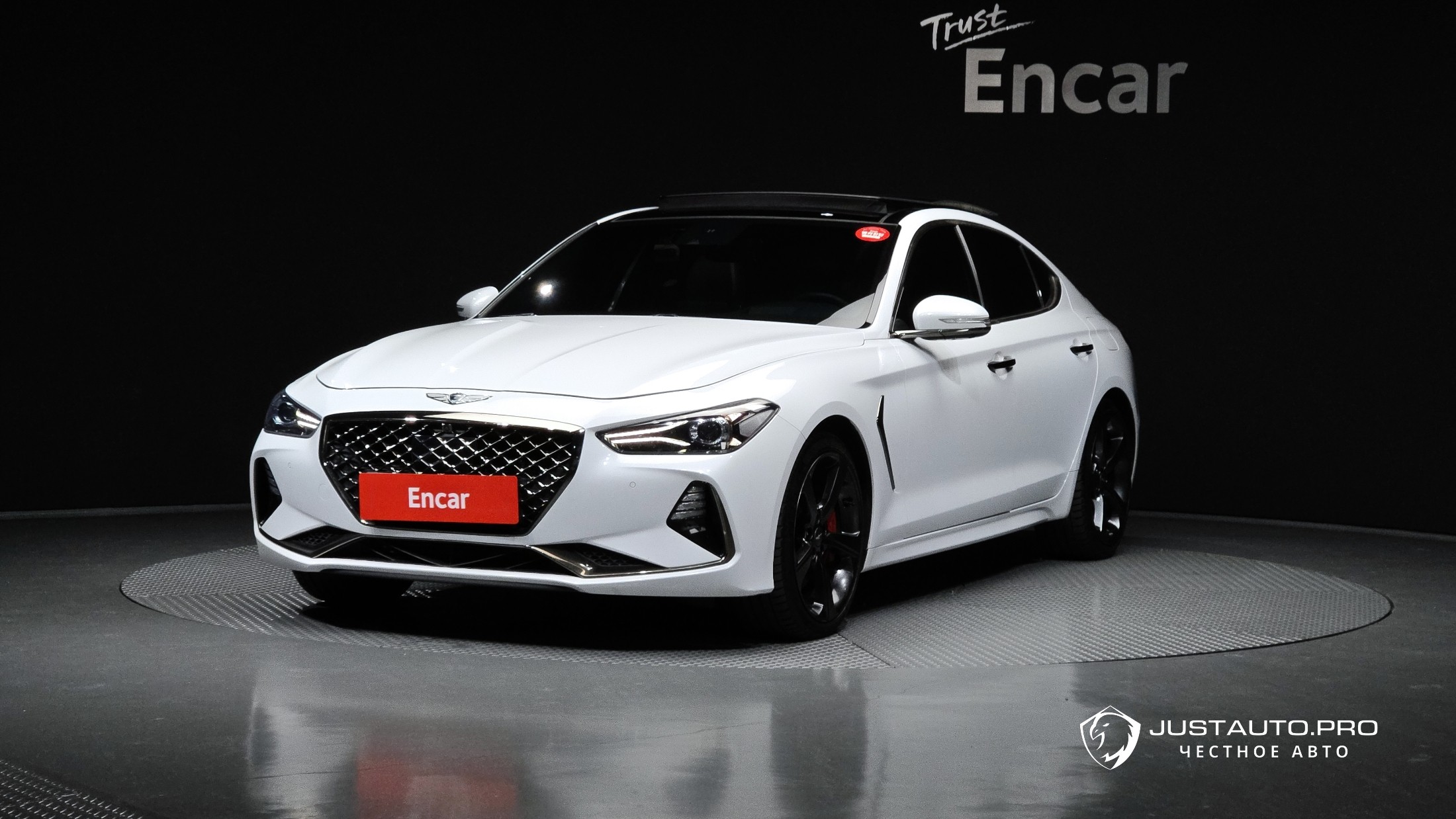 Автомобиль Genesis G70