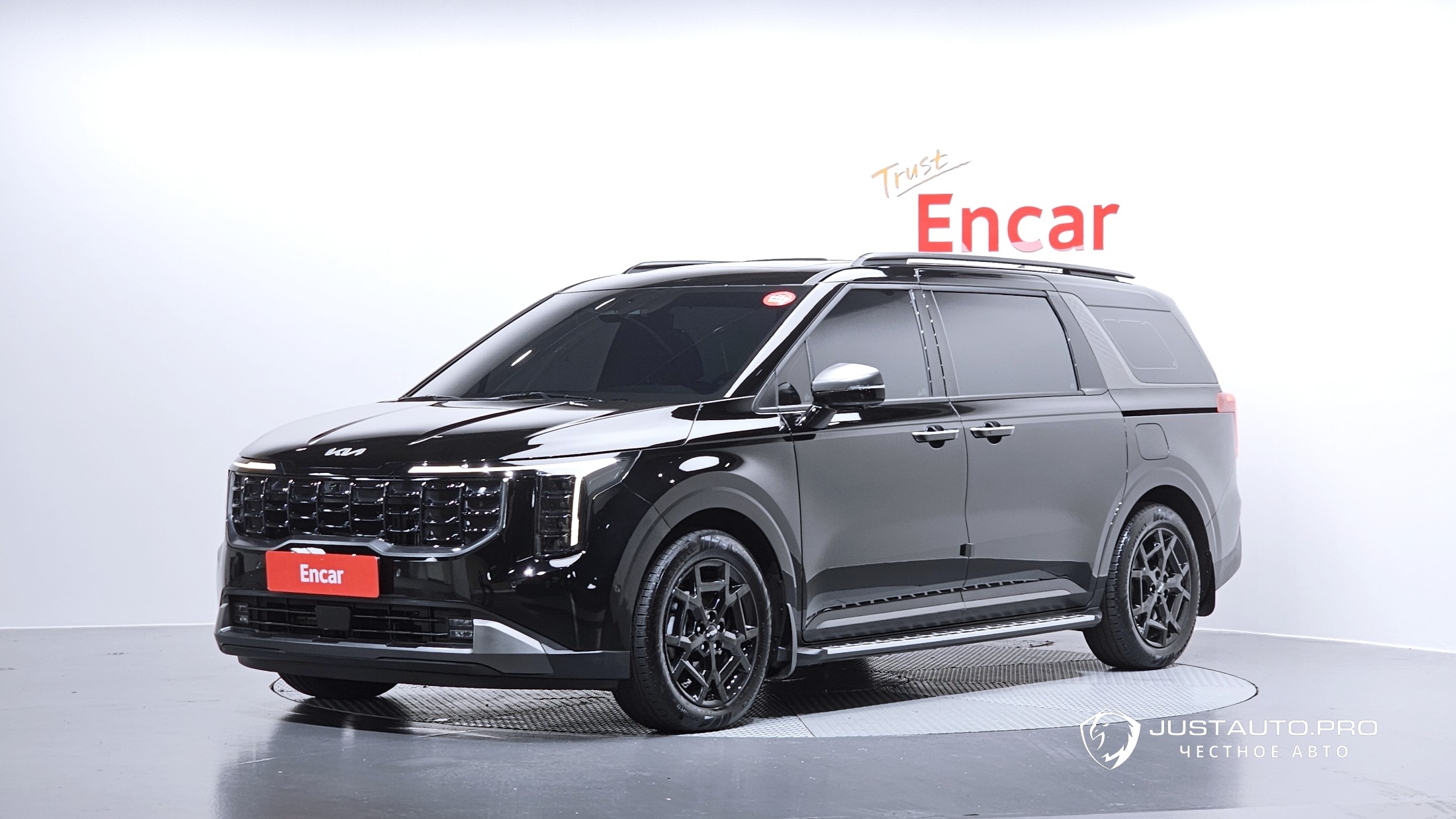 Автомобиль Kia Canival