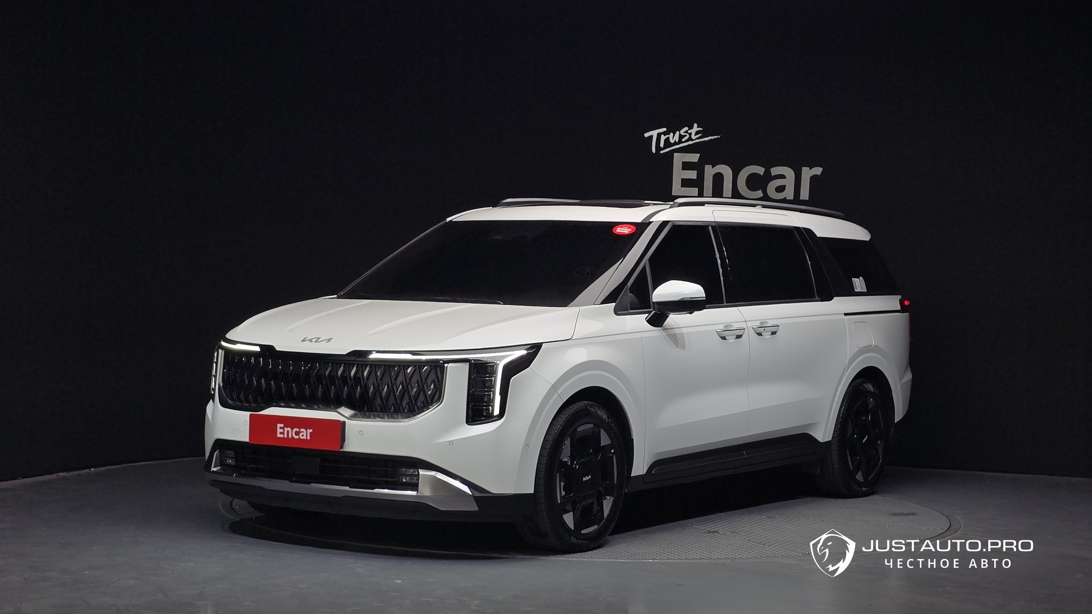 Автомобиль Kia Canival