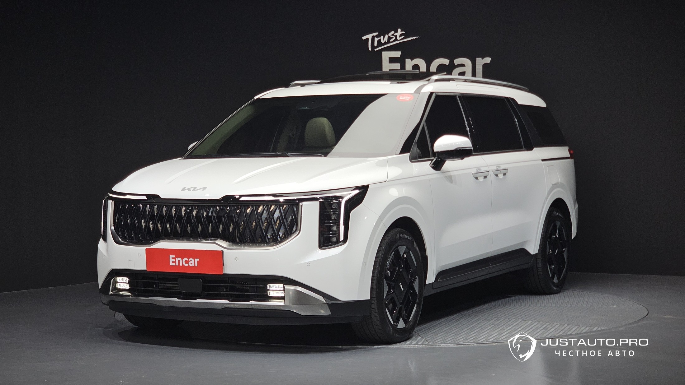 Автомобиль Kia Canival