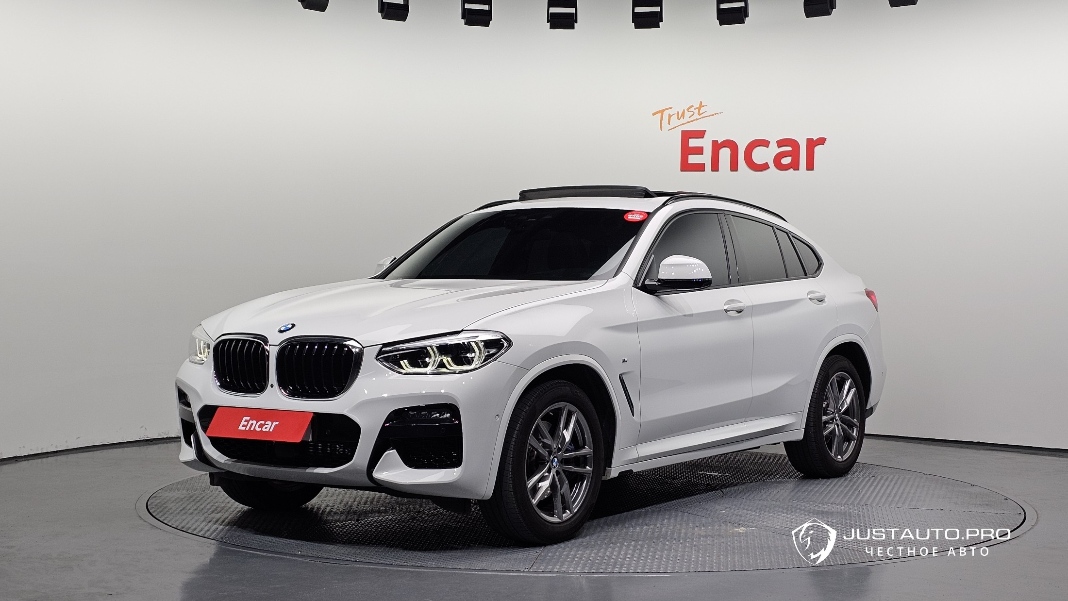 Автомобиль BMW X4
