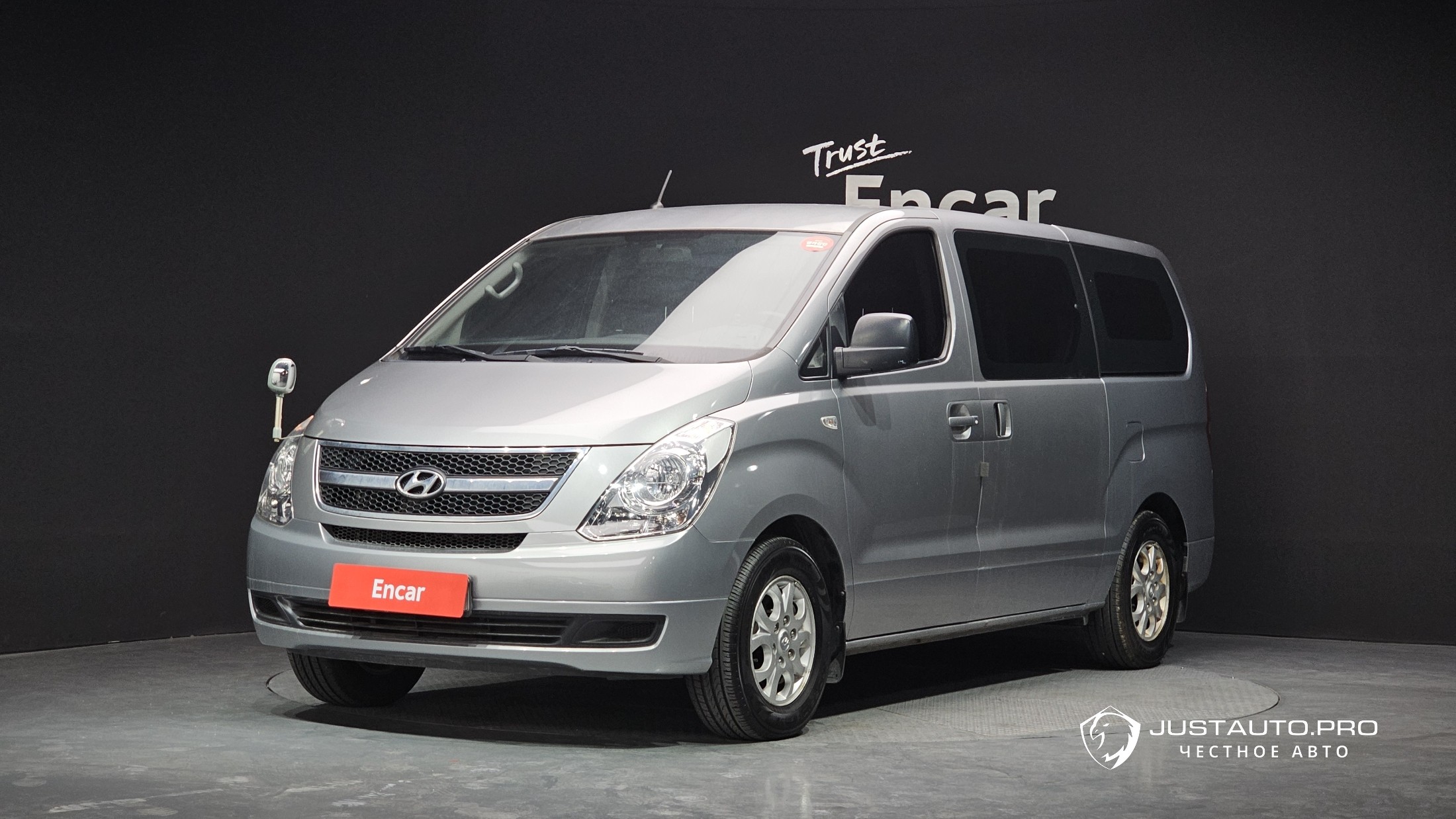 Автомобиль Hyundai Starex