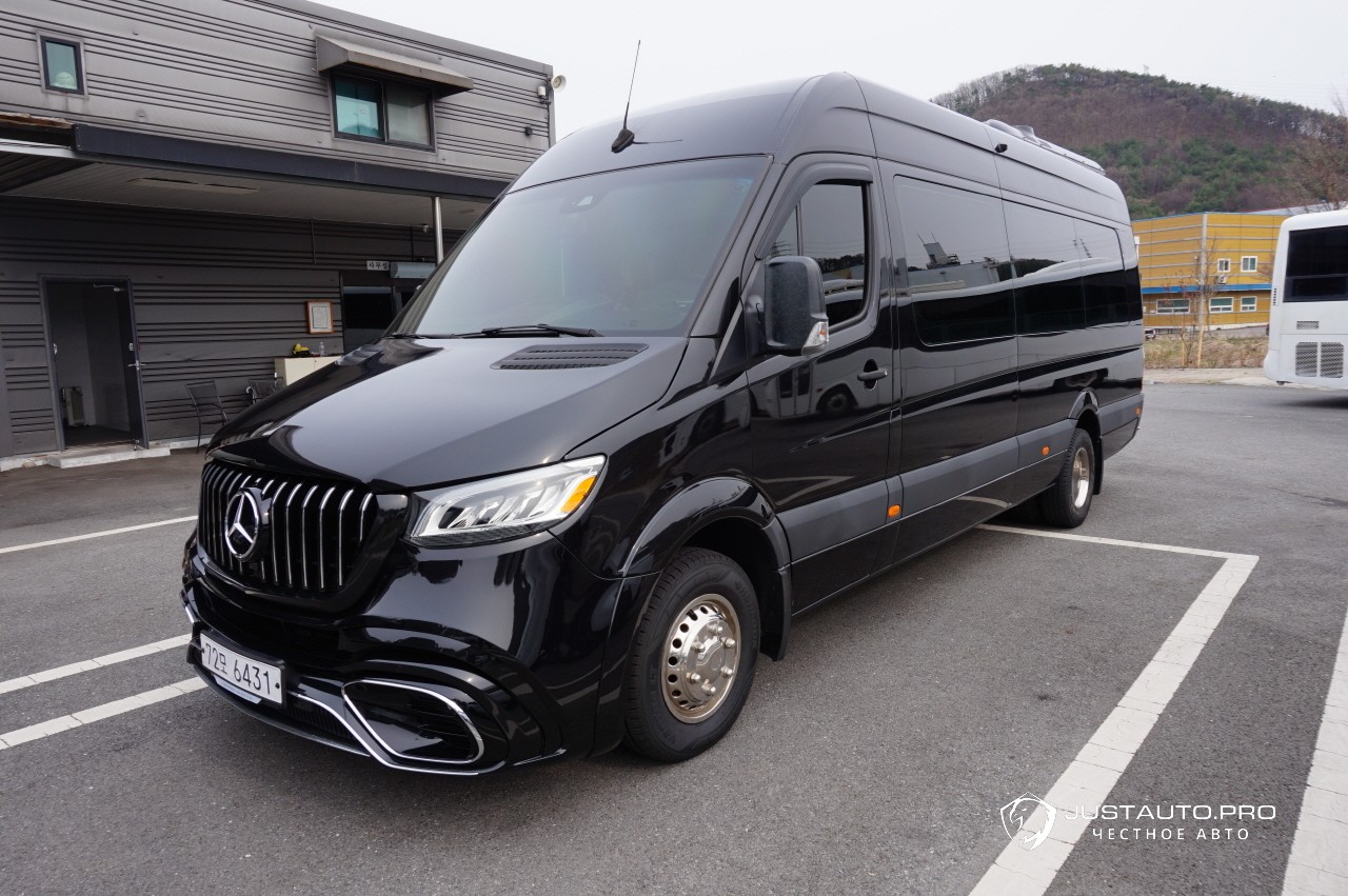 Автомобиль Mercedes-Benz Sprinter