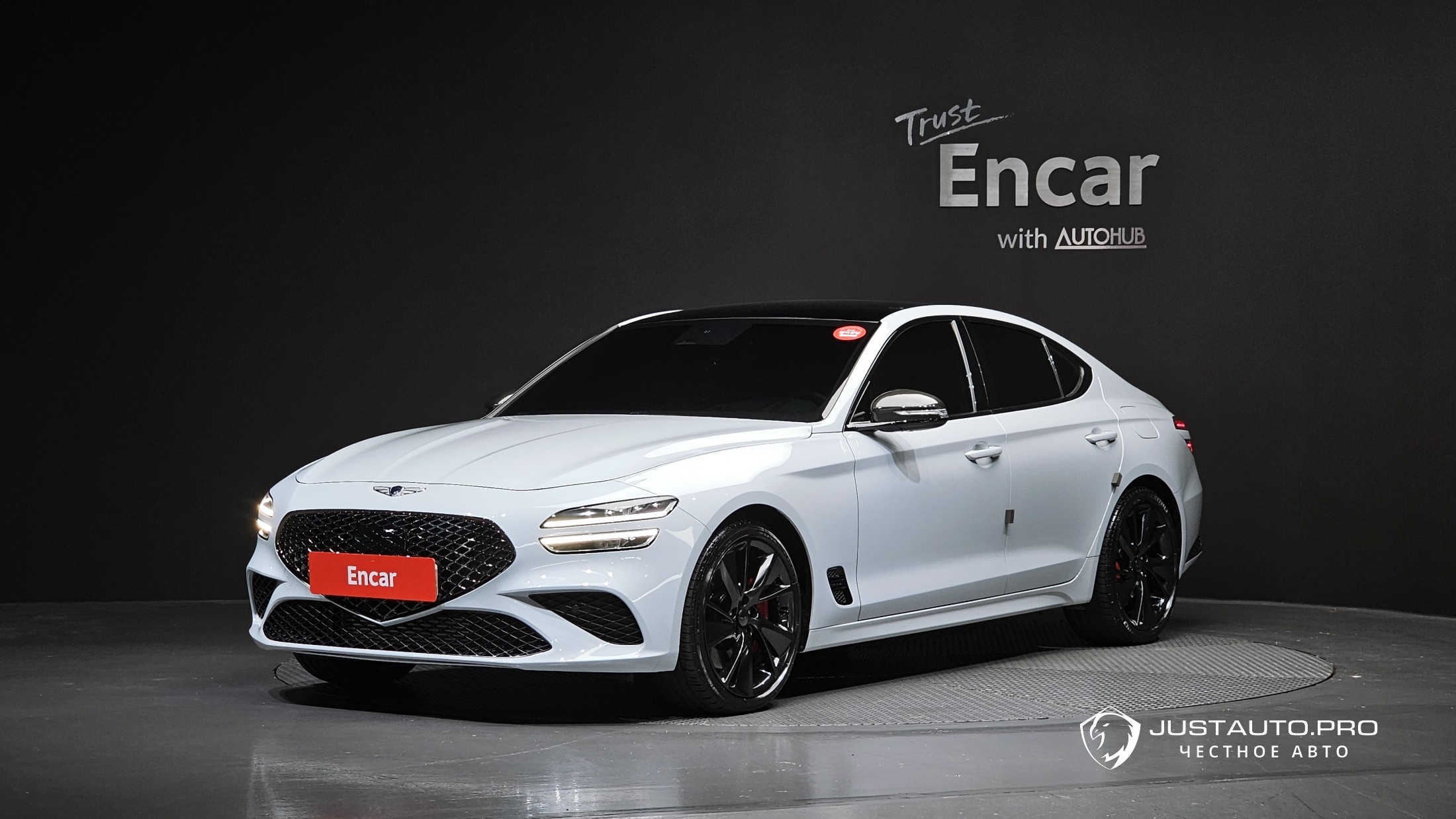 Автомобиль Genesis G70