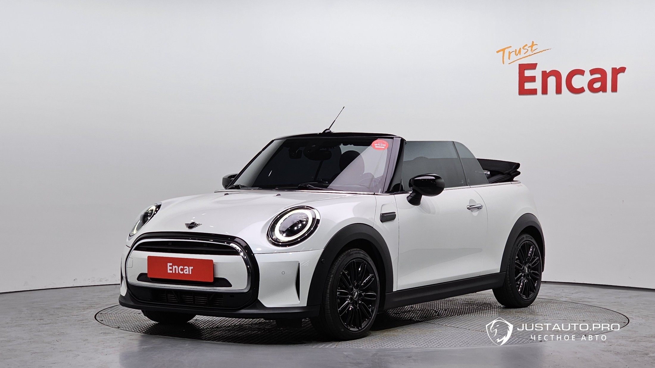Автомобиль Mini Cooper Convertible
