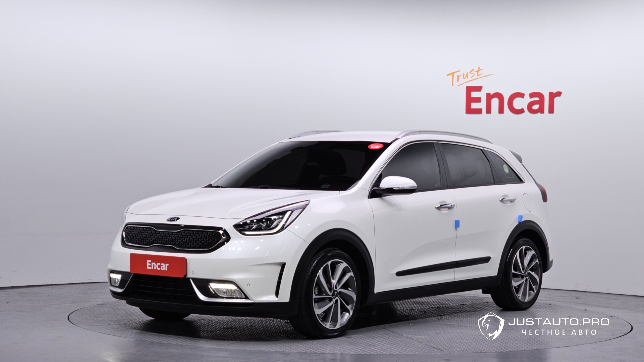 Автомобиль Kia Niro