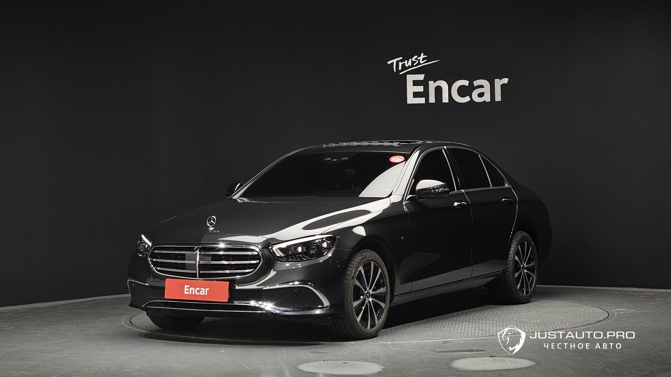 Автомобиль Mercedes-Benz E-Class