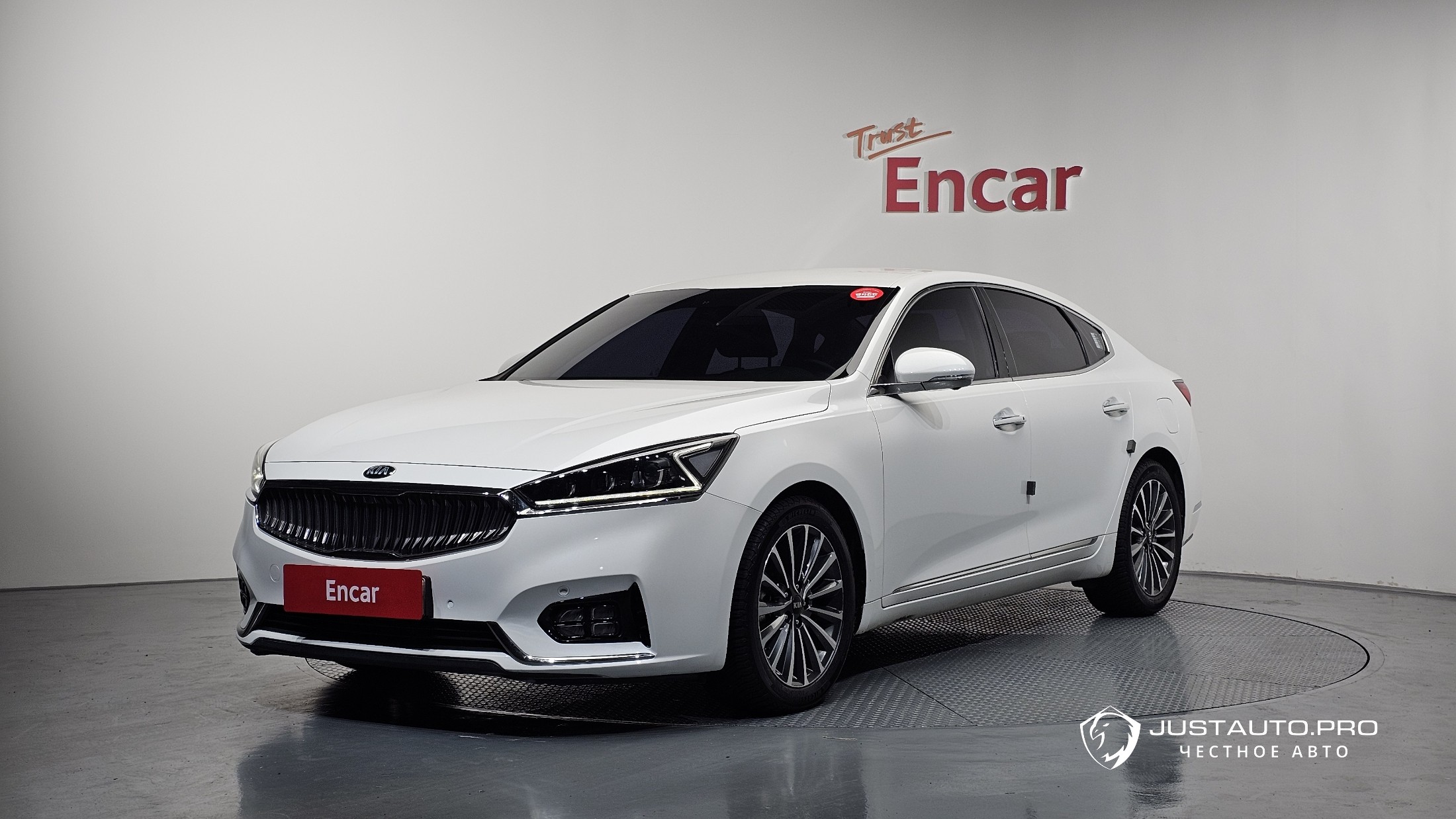 Автомобиль Kia K7