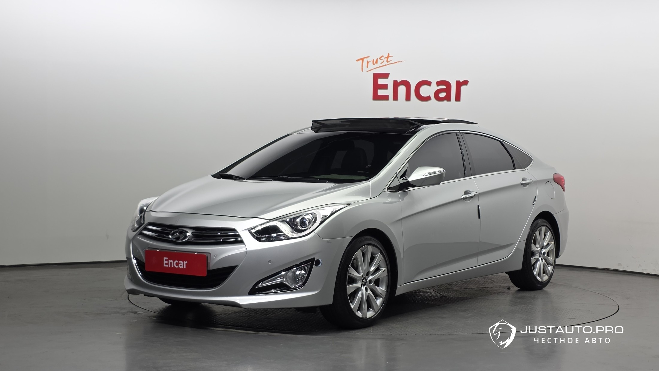 Автомобиль Hyundai i40