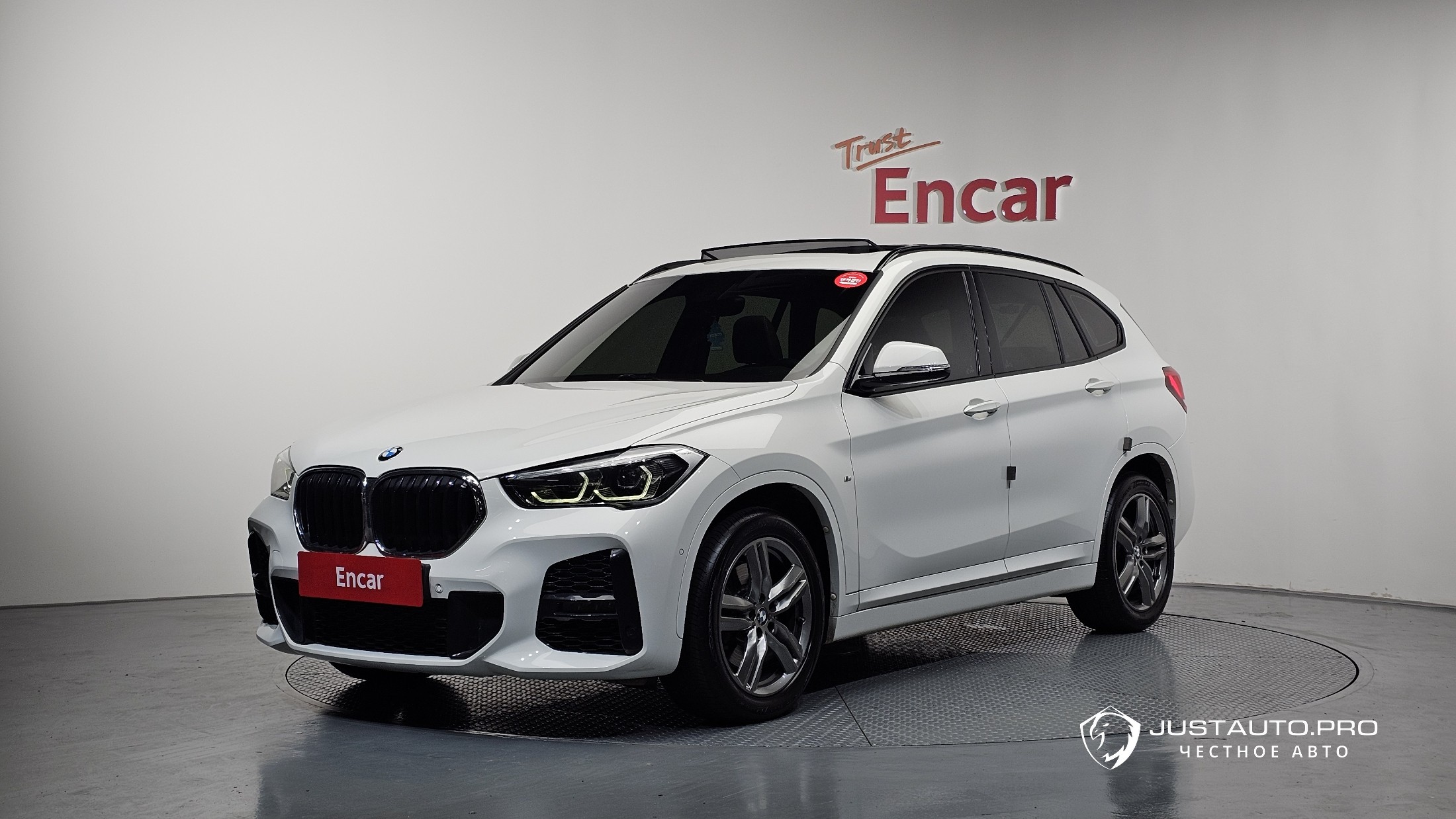 Автомобиль BMW X1