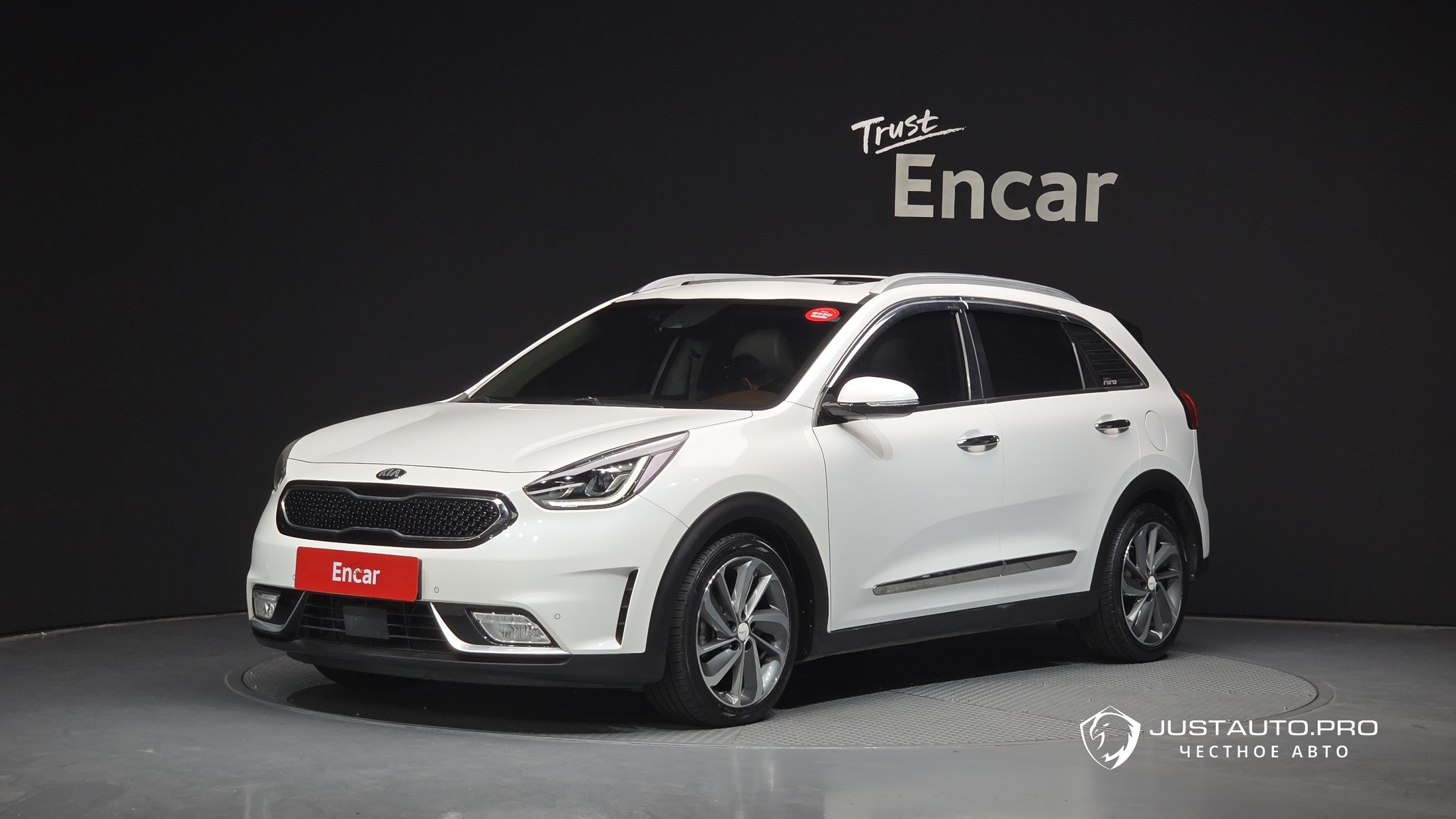 Автомобиль Kia Niro
