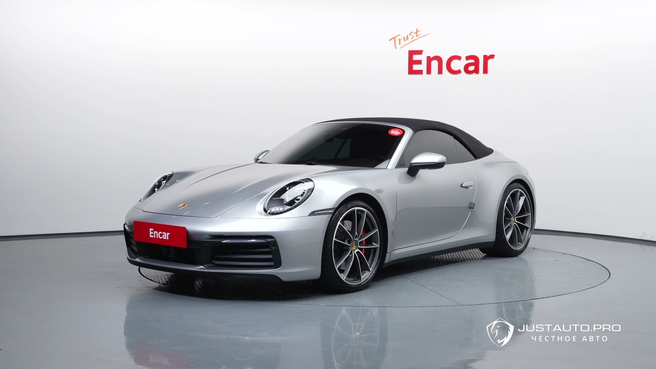 Автомобиль Porsche 911