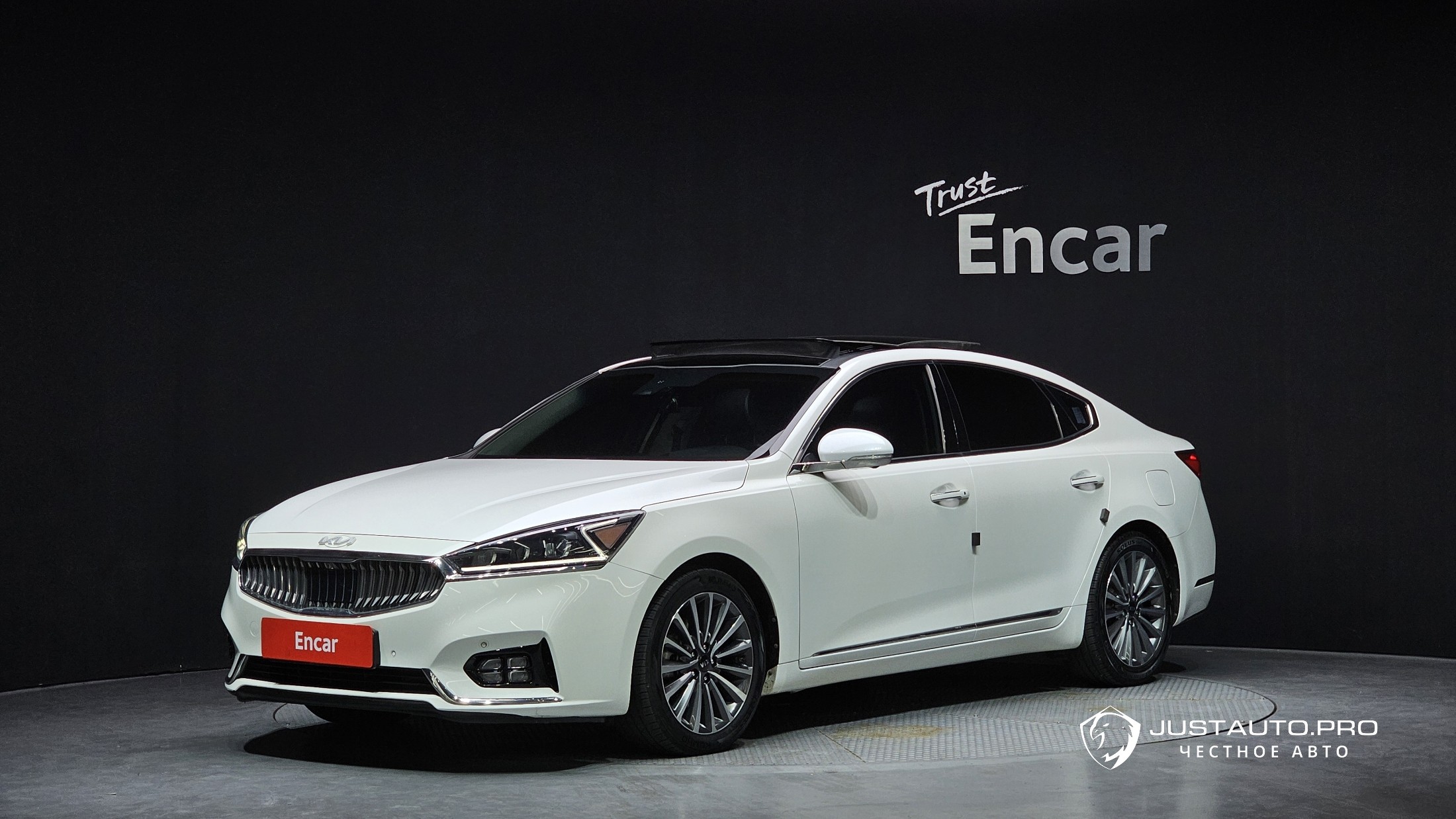 Автомобиль Kia K7