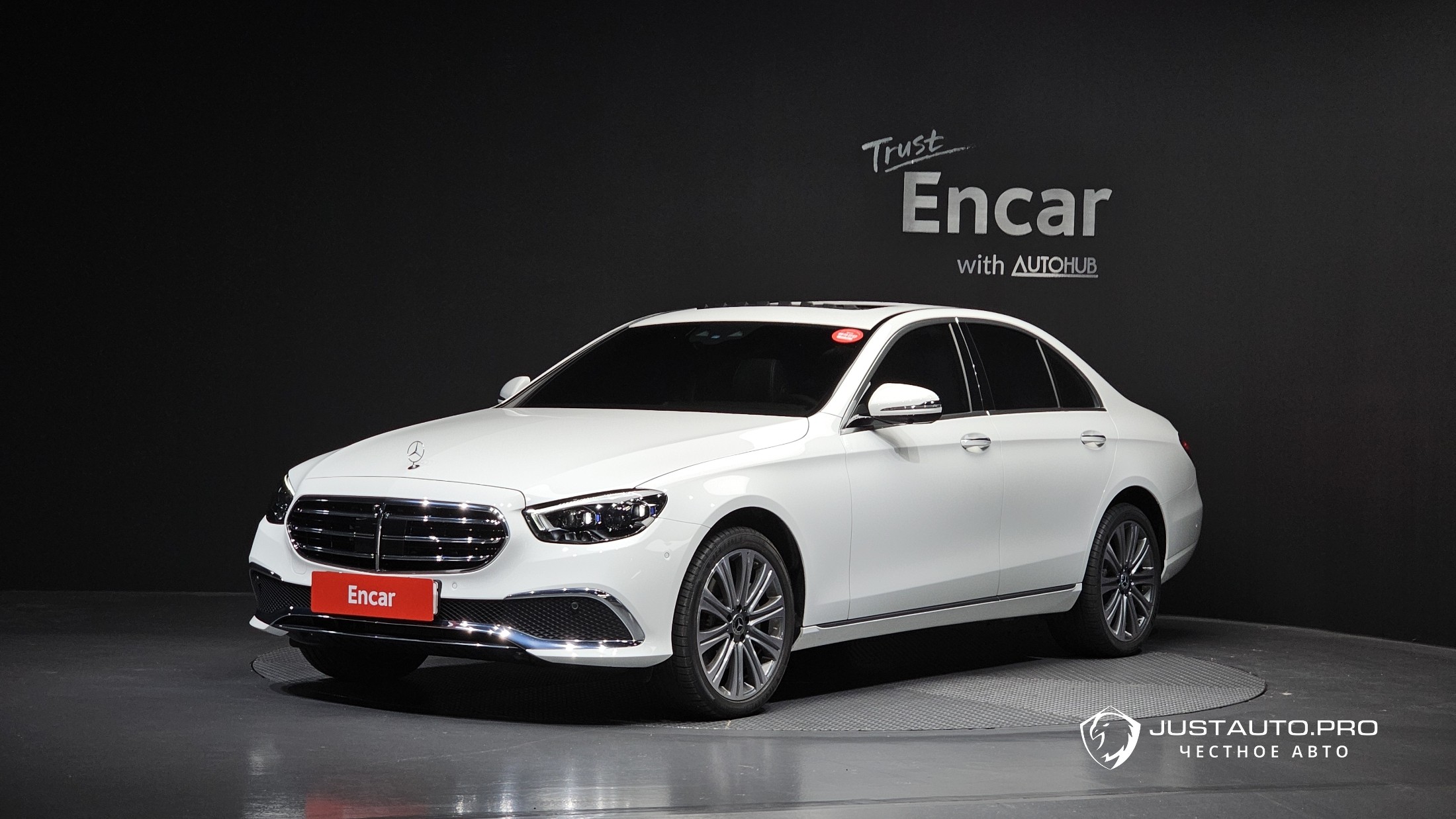 Автомобиль Mercedes-Benz E-Class