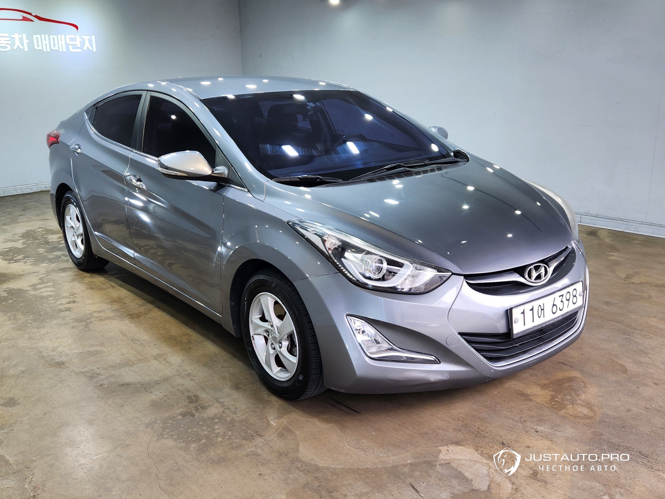 Автомобиль Hyundai AVANTE
