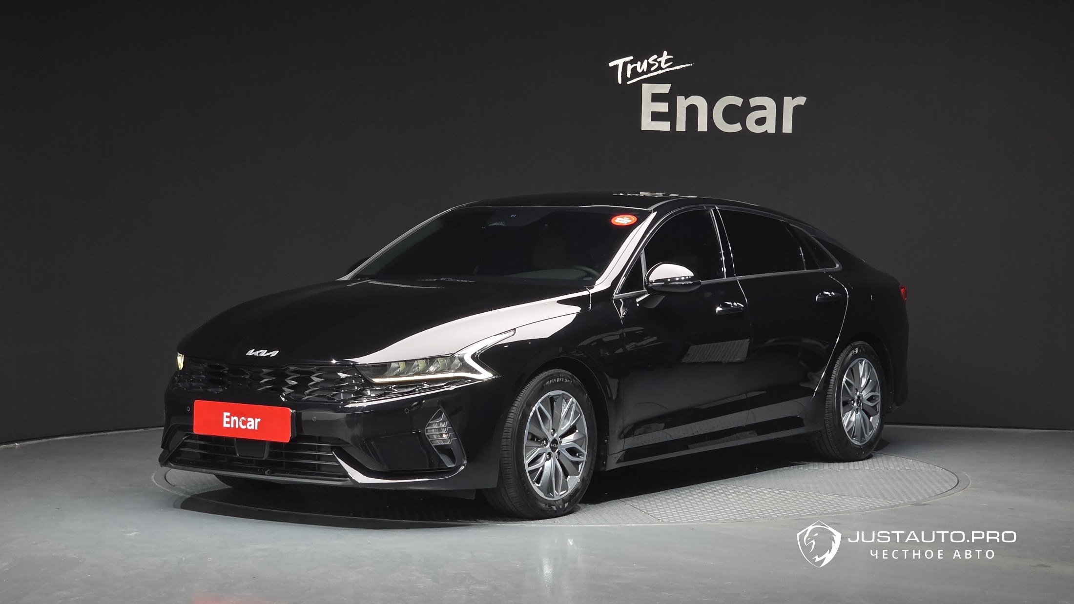 Автомобиль Kia K5