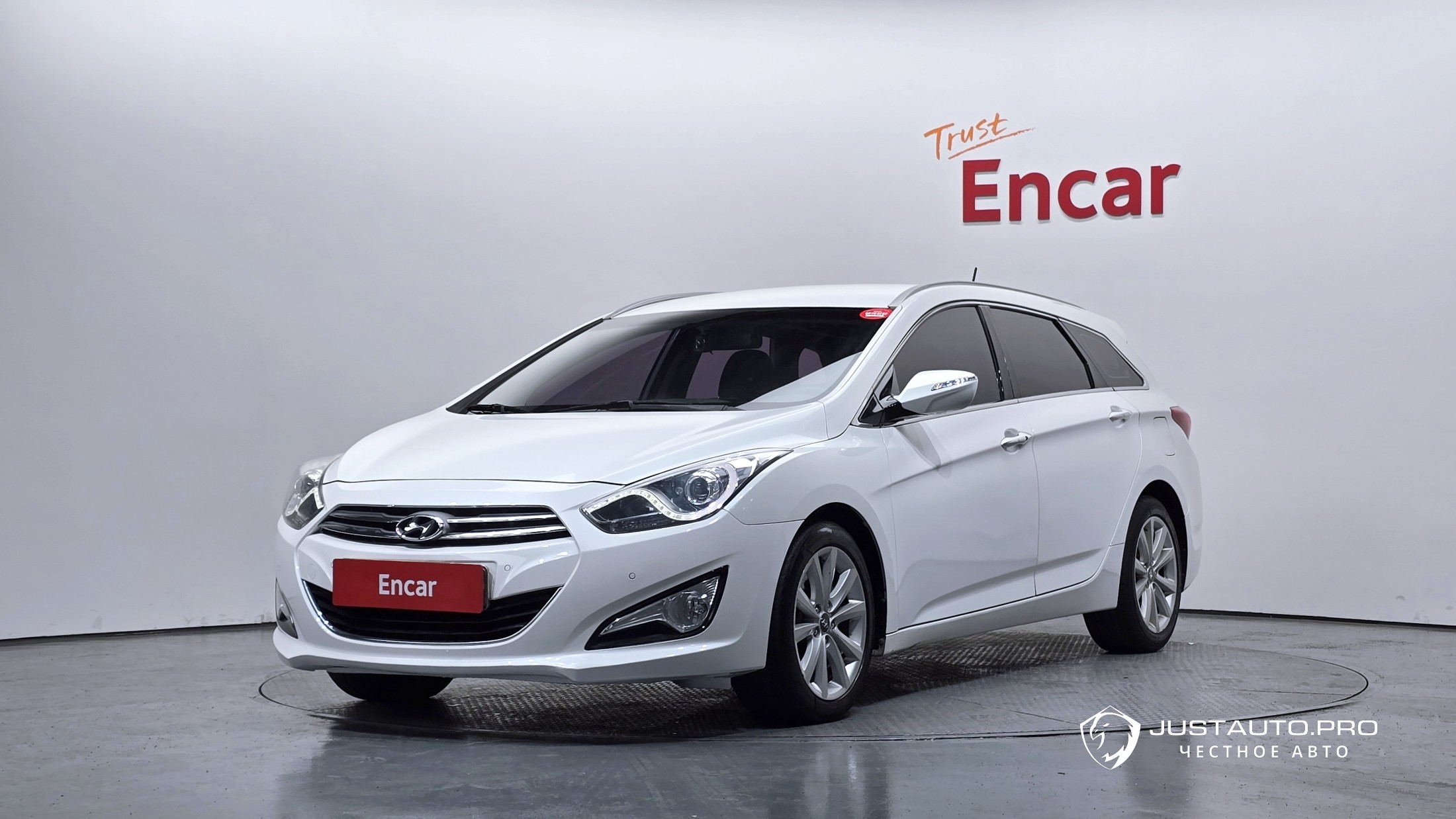 Автомобиль Hyundai i40