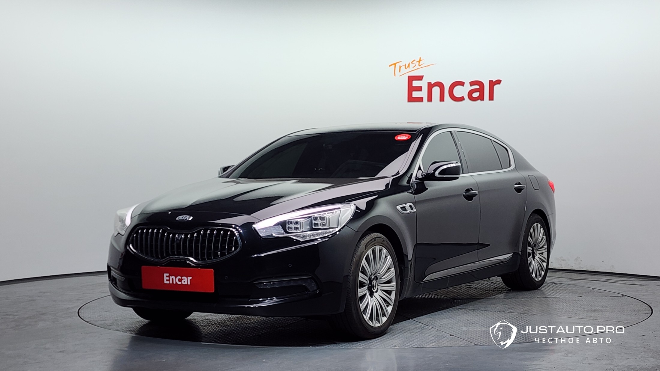 Автомобиль Kia K9