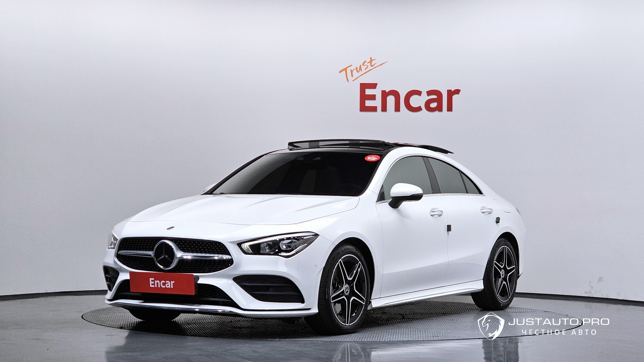 Автомобиль Mercedes-Benz CLA-Class