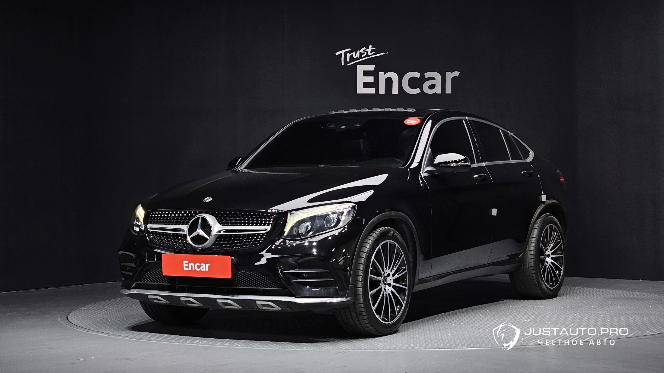 Автомобиль Mercedes-Benz GLC-Class
