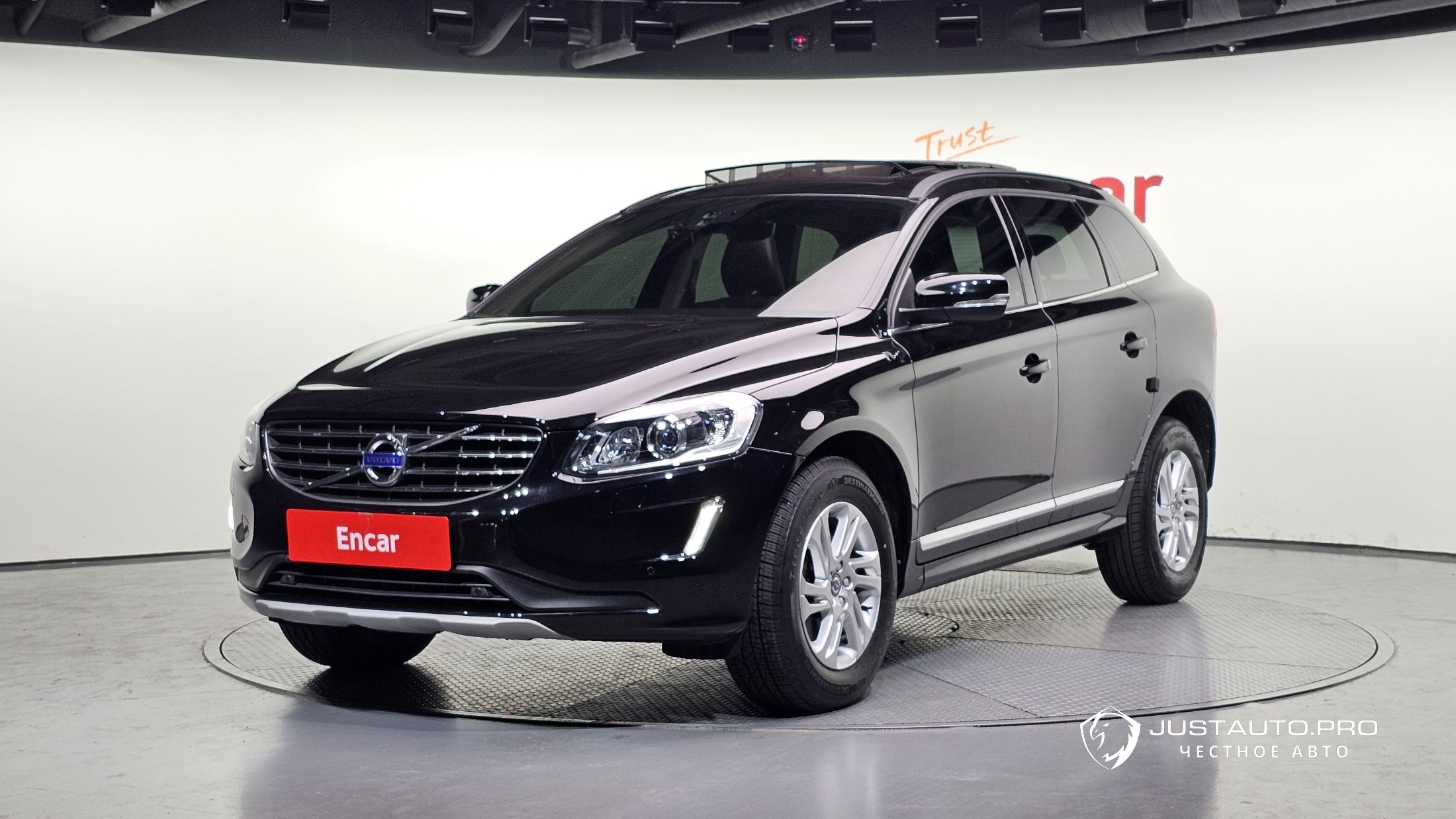 Автомобиль Volvo XC60