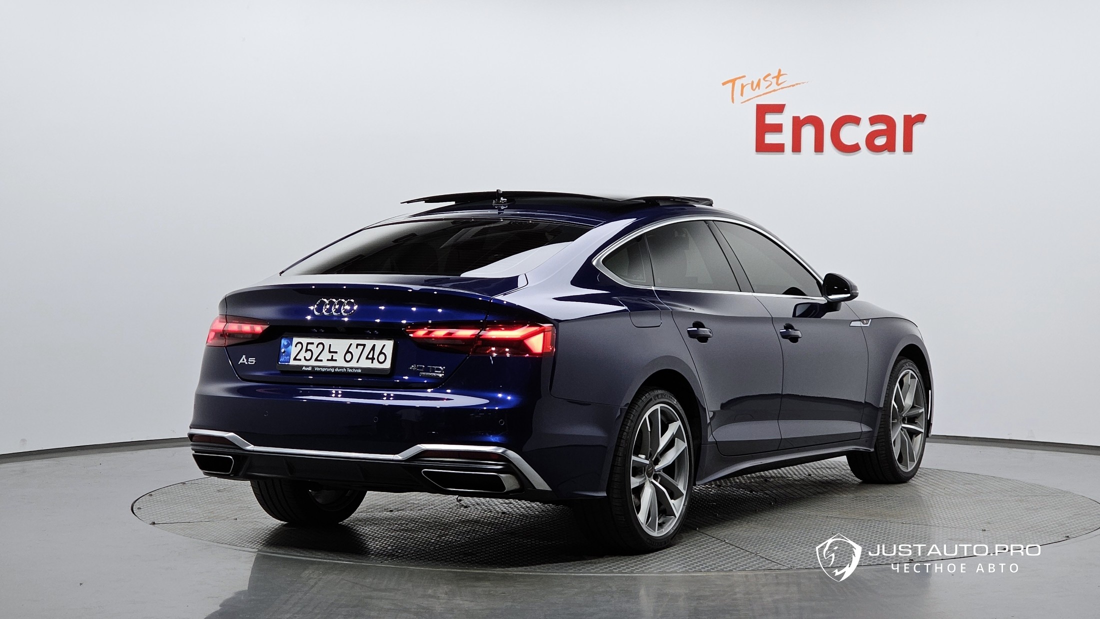 Автомобиль Audi A5