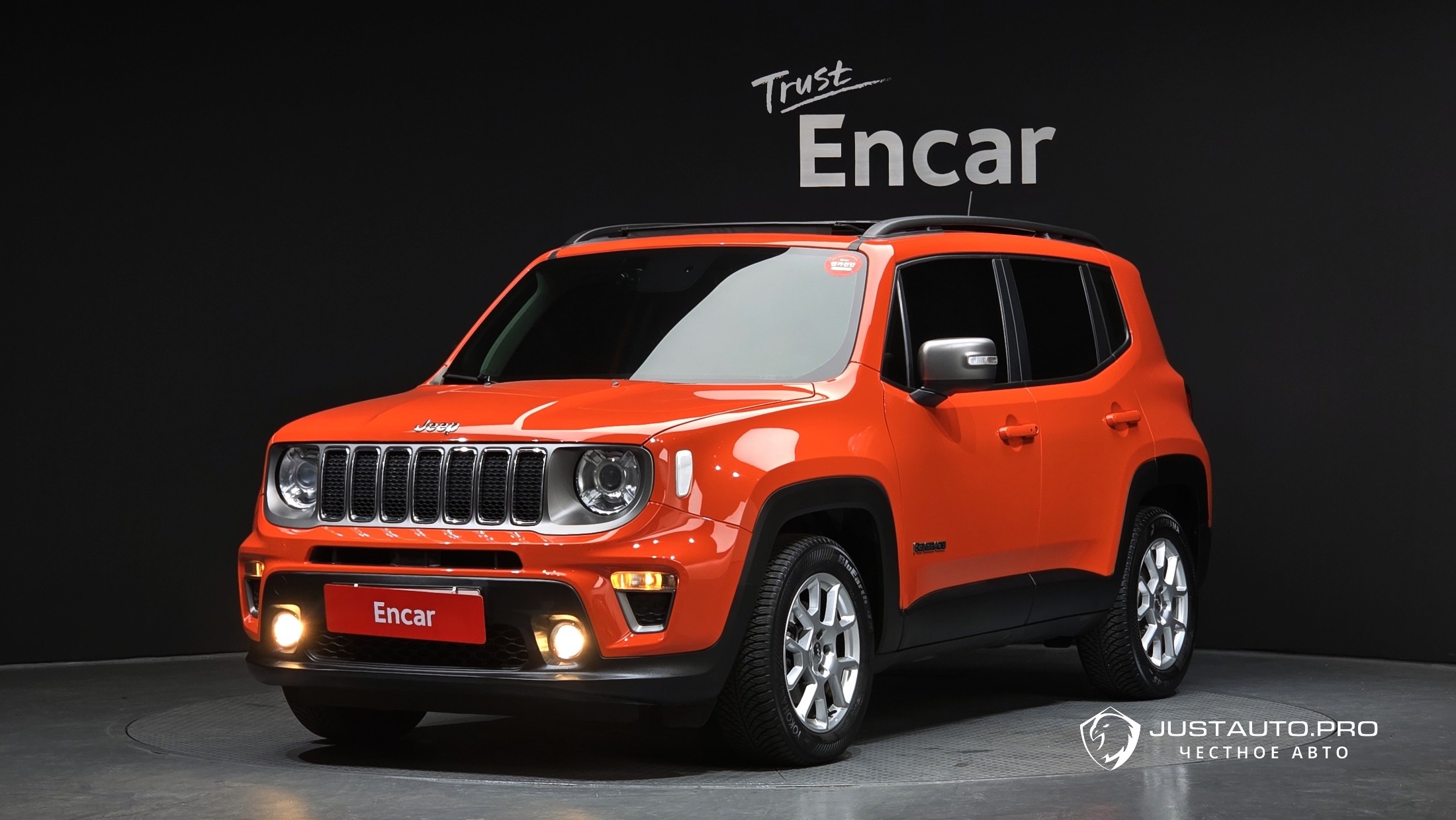 Автомобиль Jeep Renegade