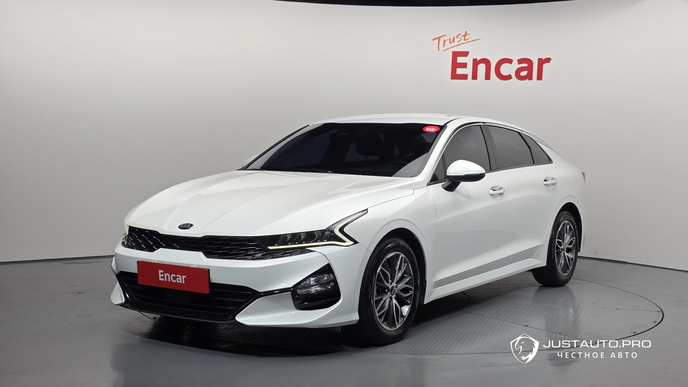 Автомобиль Kia K5