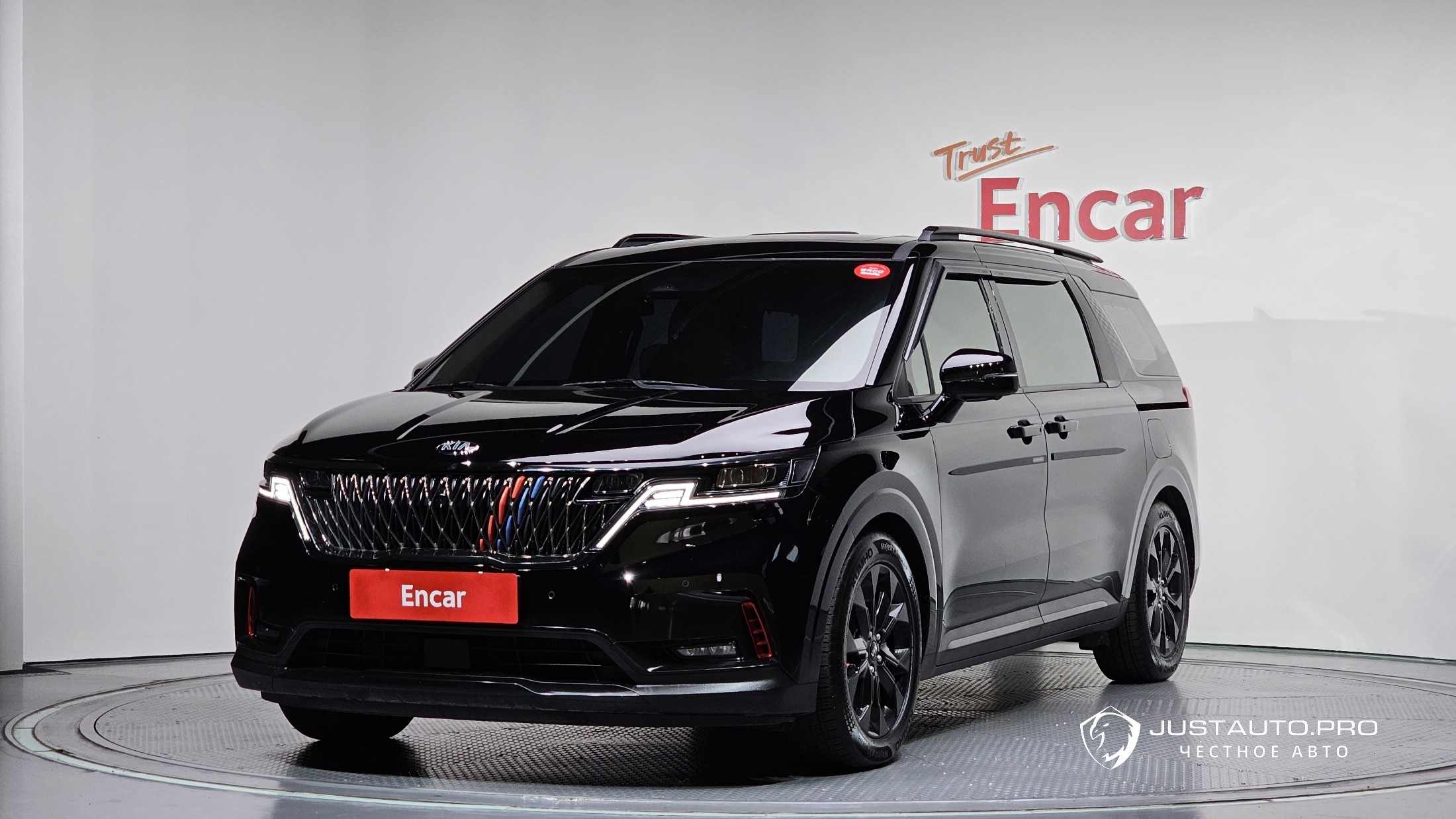 Автомобиль Kia Canival