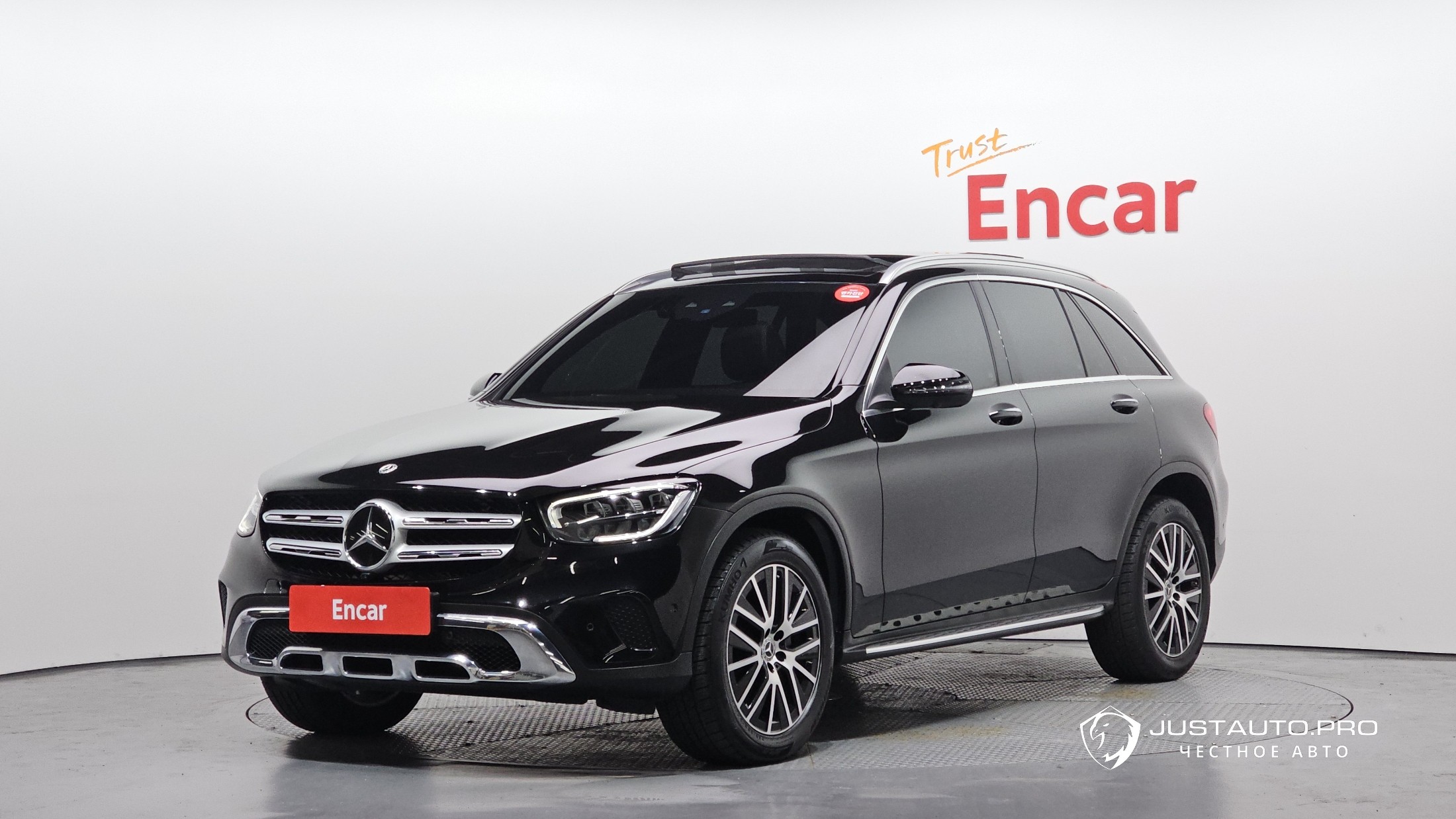 Автомобиль Mercedes-Benz GLC-Class