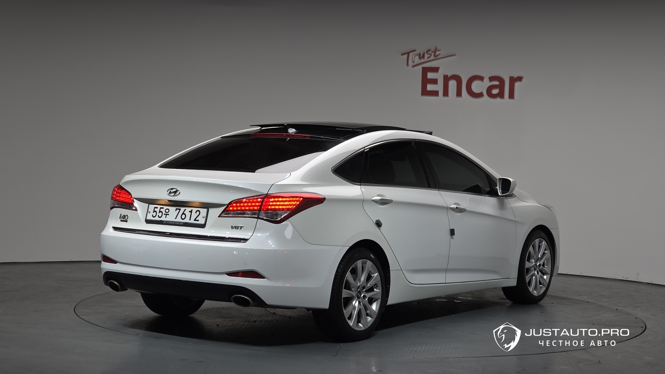 Автомобиль Hyundai i40