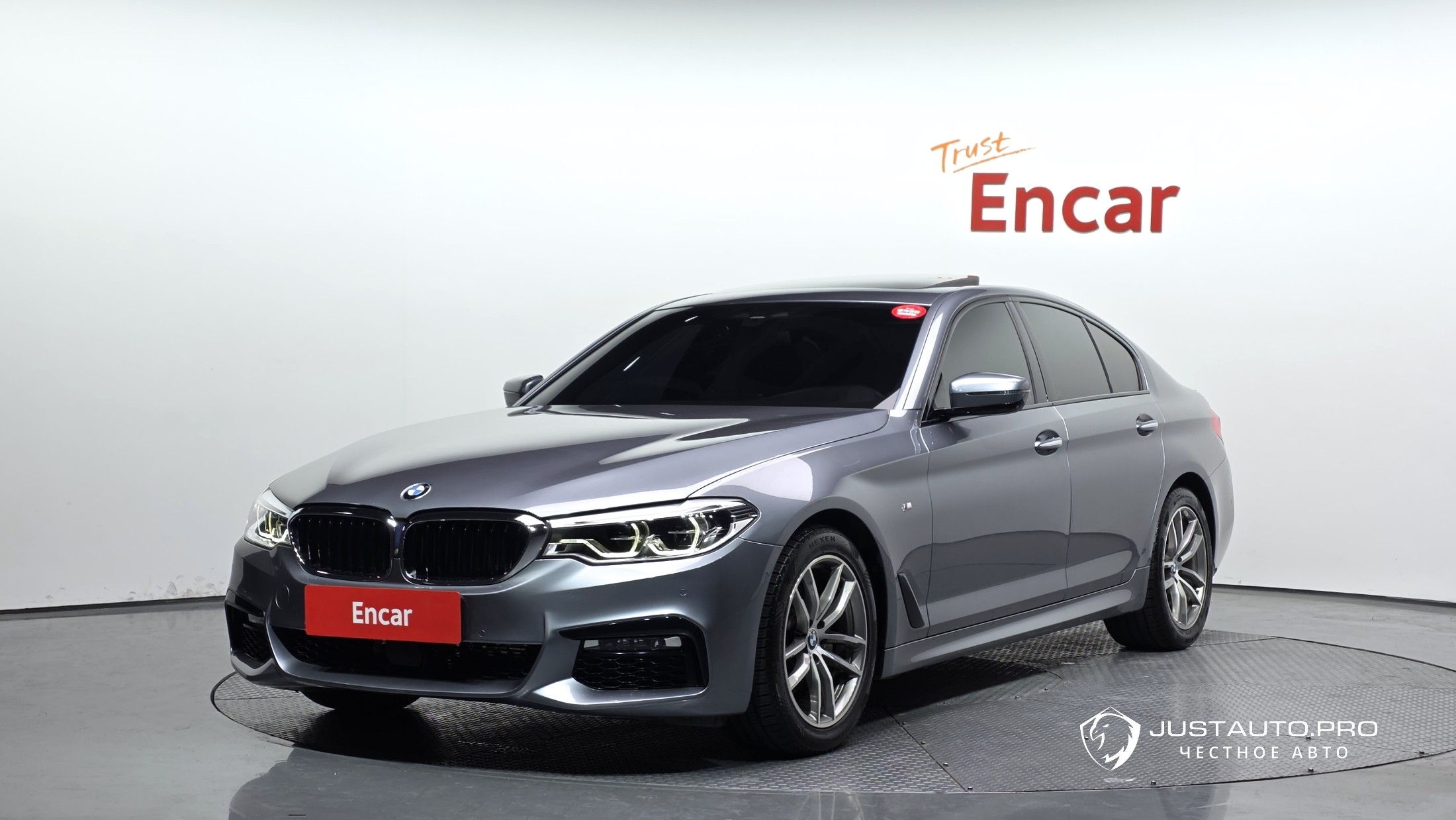 Автомобиль BMW 5-Series