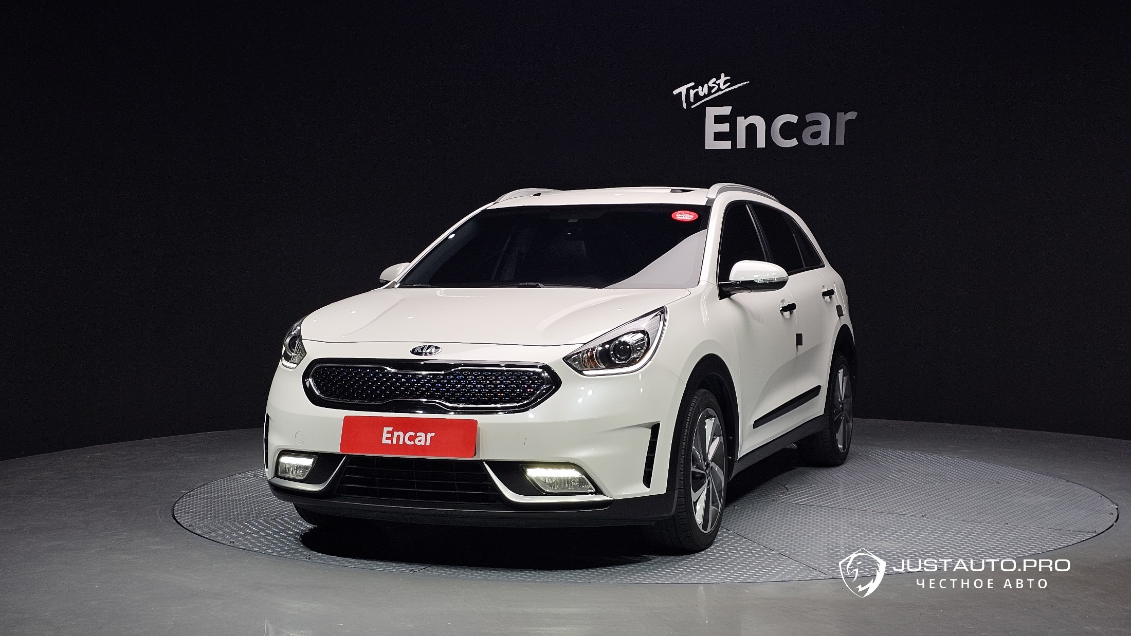 Автомобиль Kia Niro