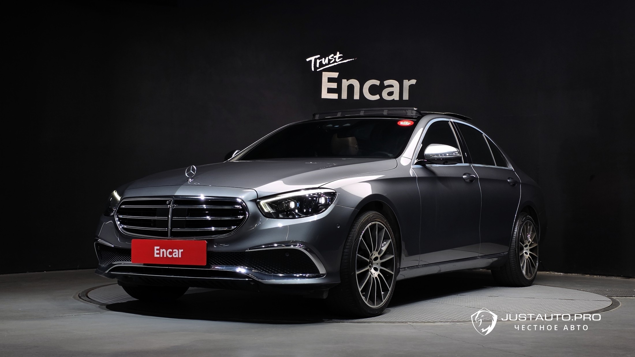 Автомобиль Mercedes-Benz E-Class